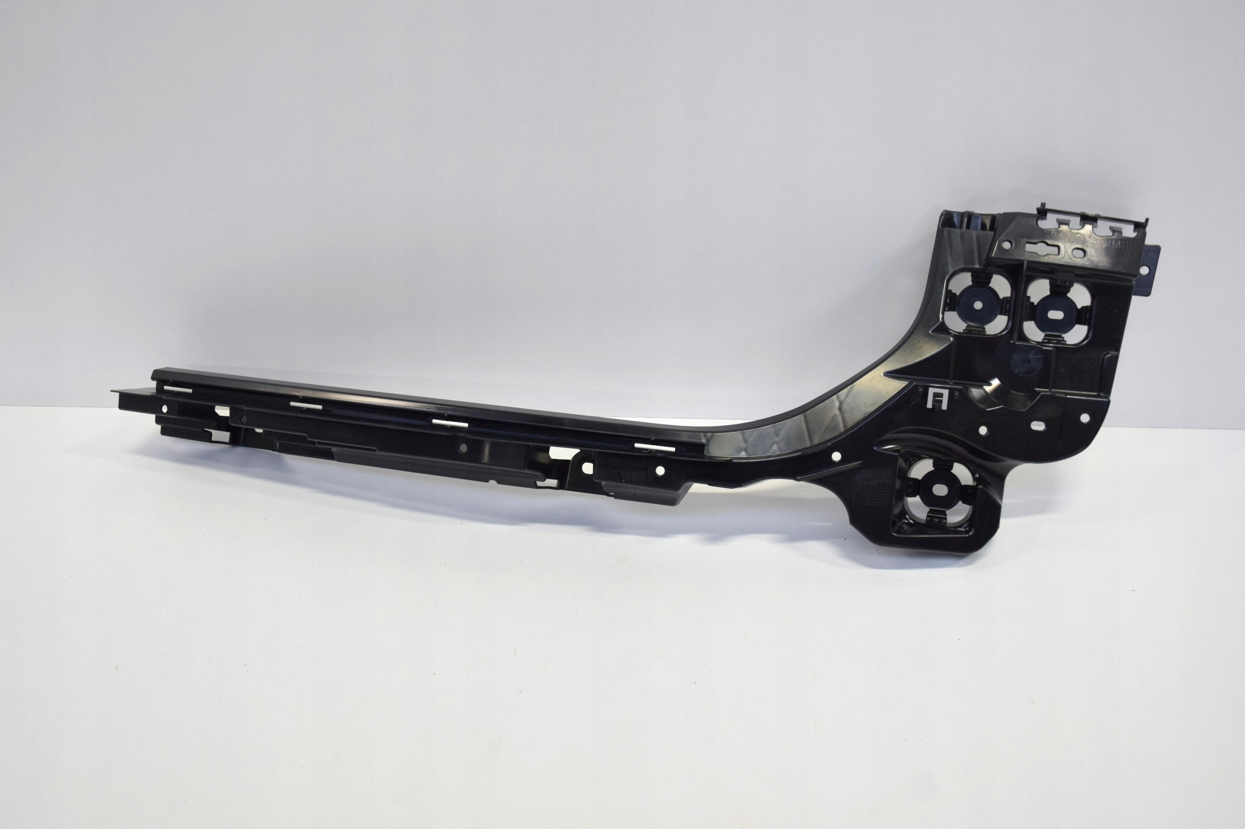 support right holder bumper BMW 3 G21 LCI G81