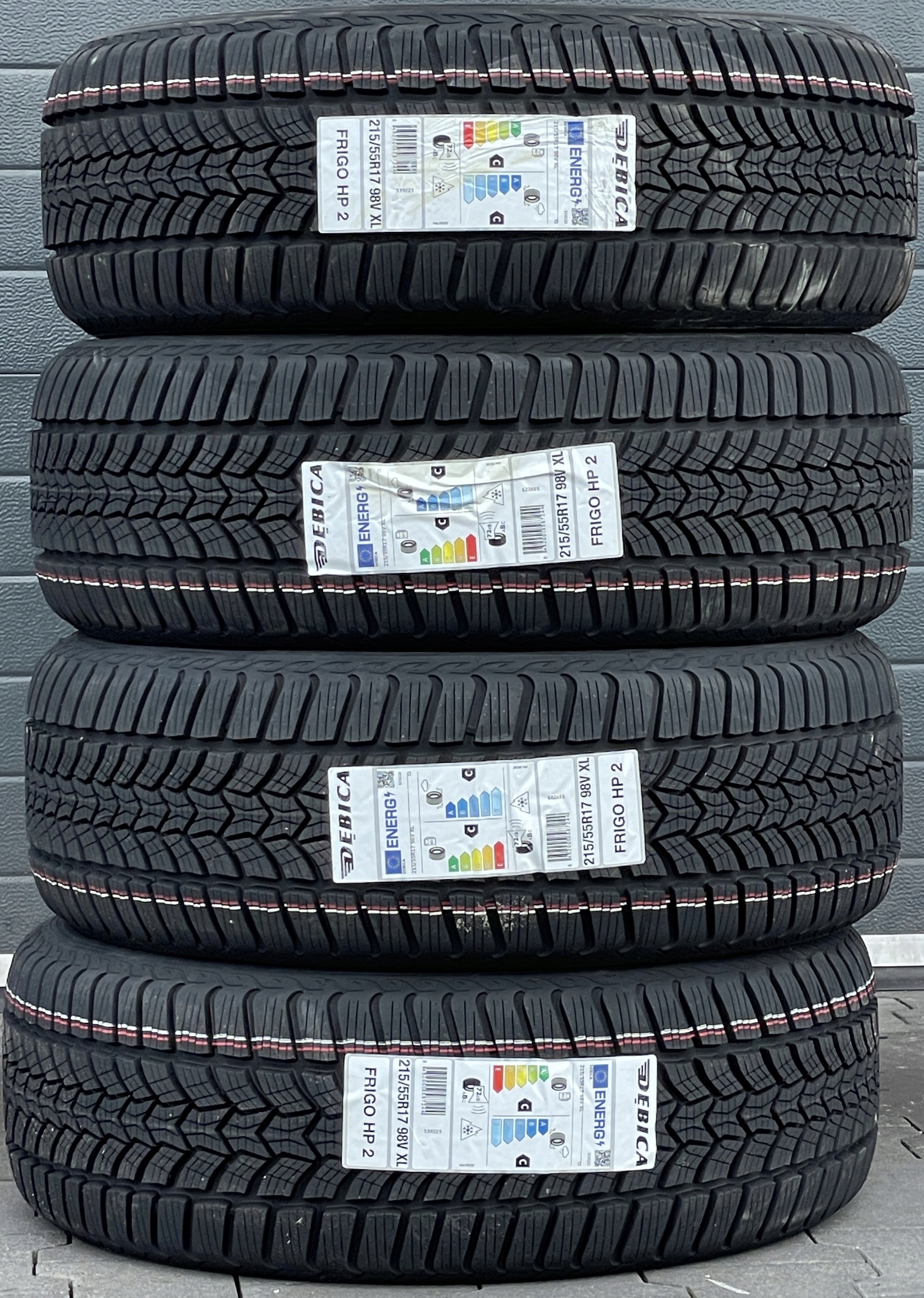 SKODA SUPERB III KAROQ KOŁA ZIMA 215/55R17 DĘBICA Liczba felg w ofercie 4 szt.