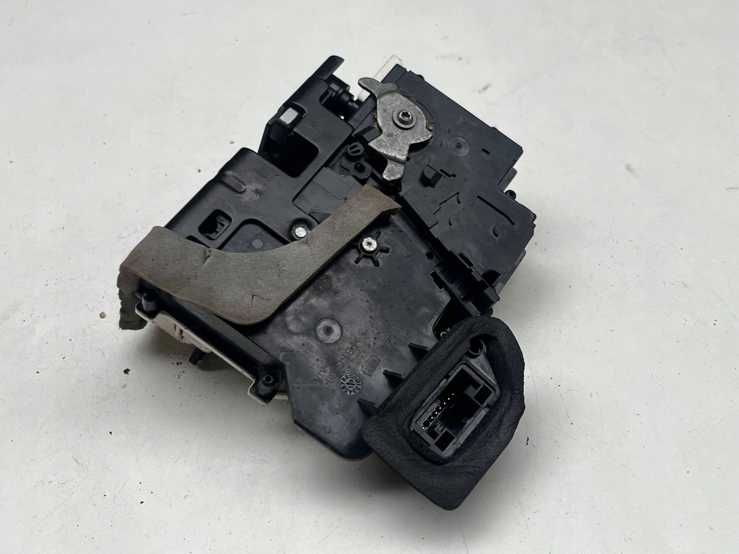 AUDI A6 A7 C8 lock door right front 4K1837016H @M