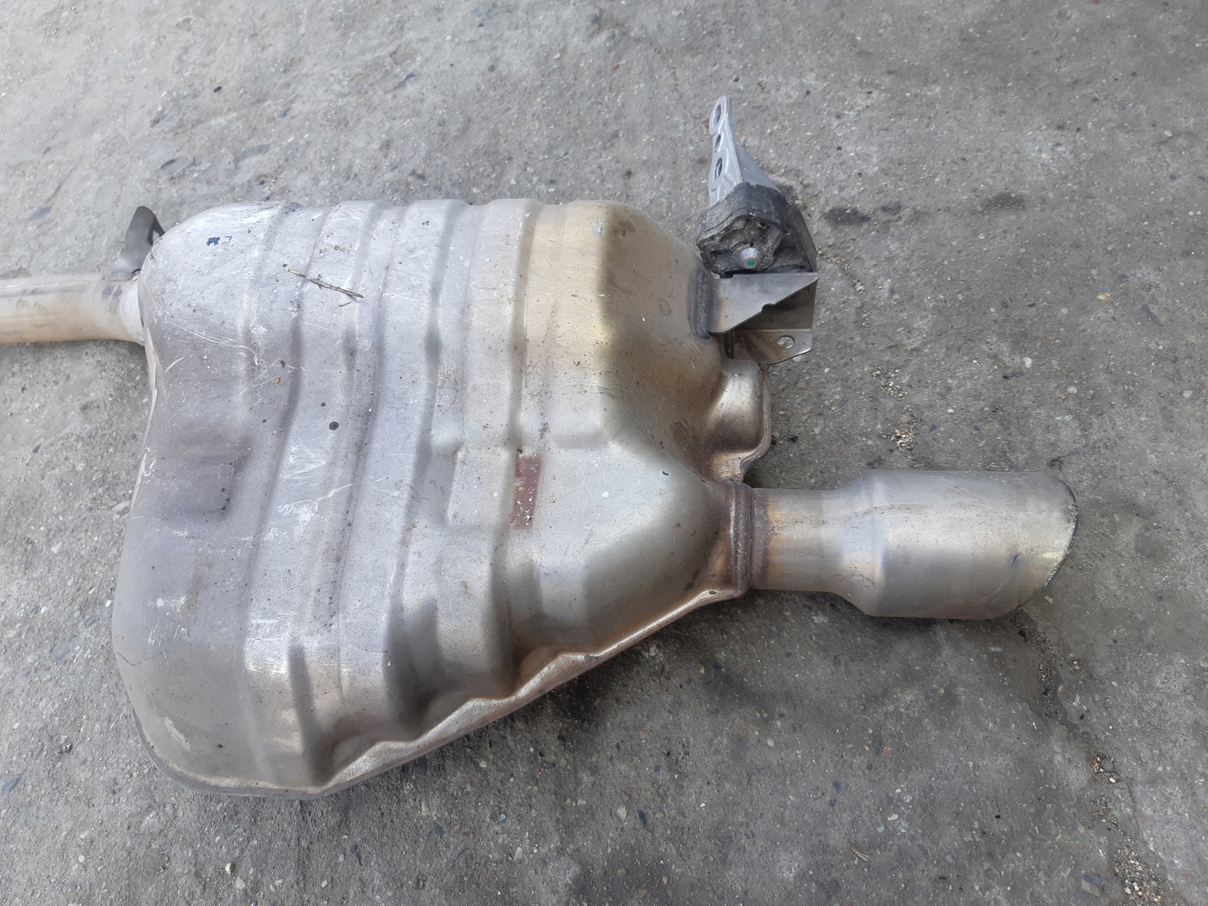 AUDI Q5 8R 3.2 FSI exhaust silencer left 8R0253611P