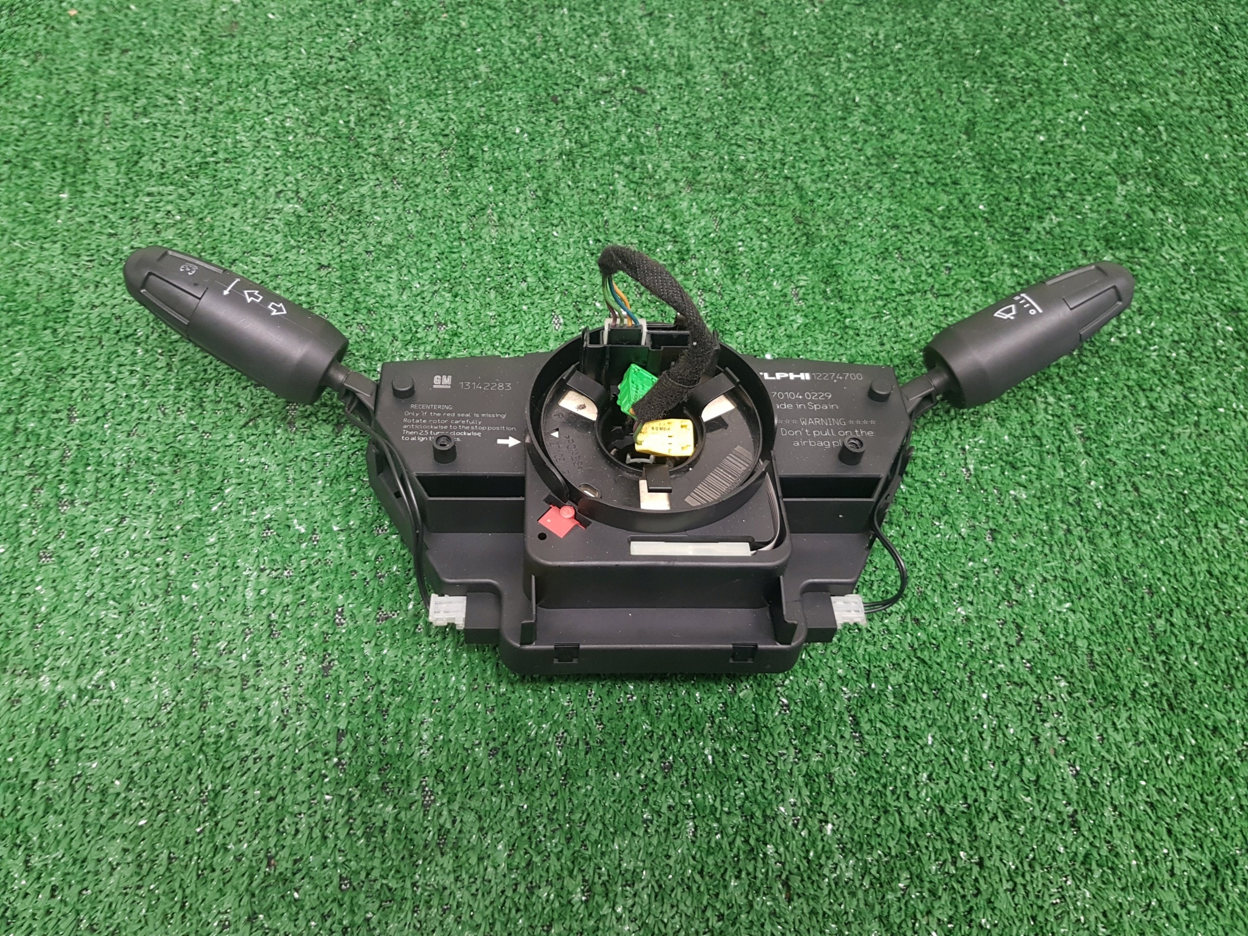 commande levier commodo sous volant OPEL CORSA D 13142283