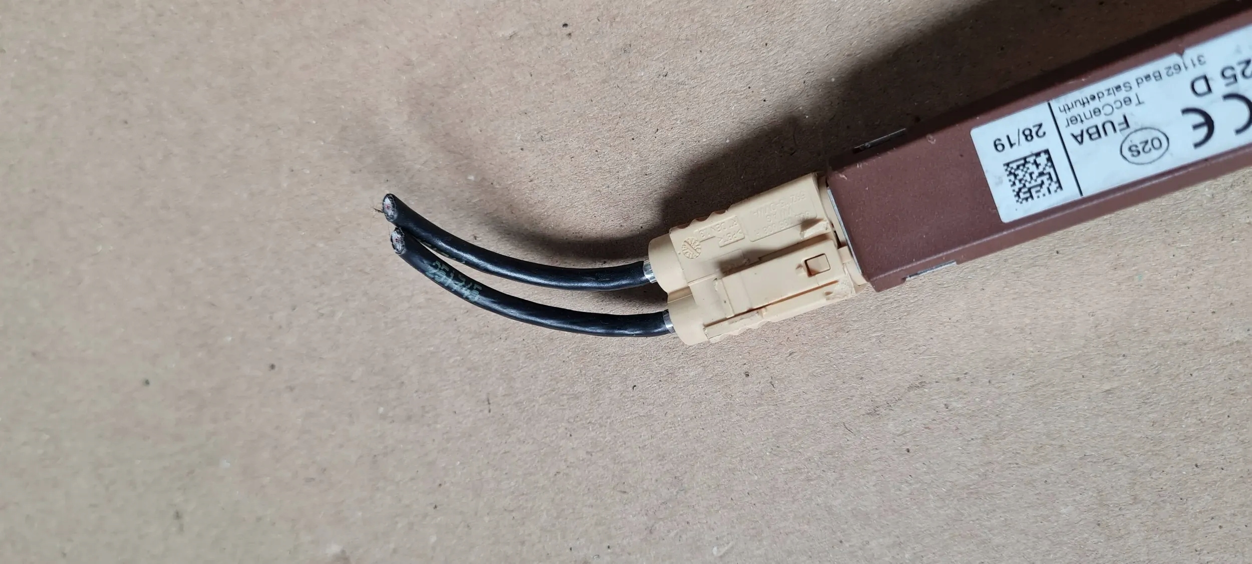 Q3 83A module amplificateur antenne 83A035225D