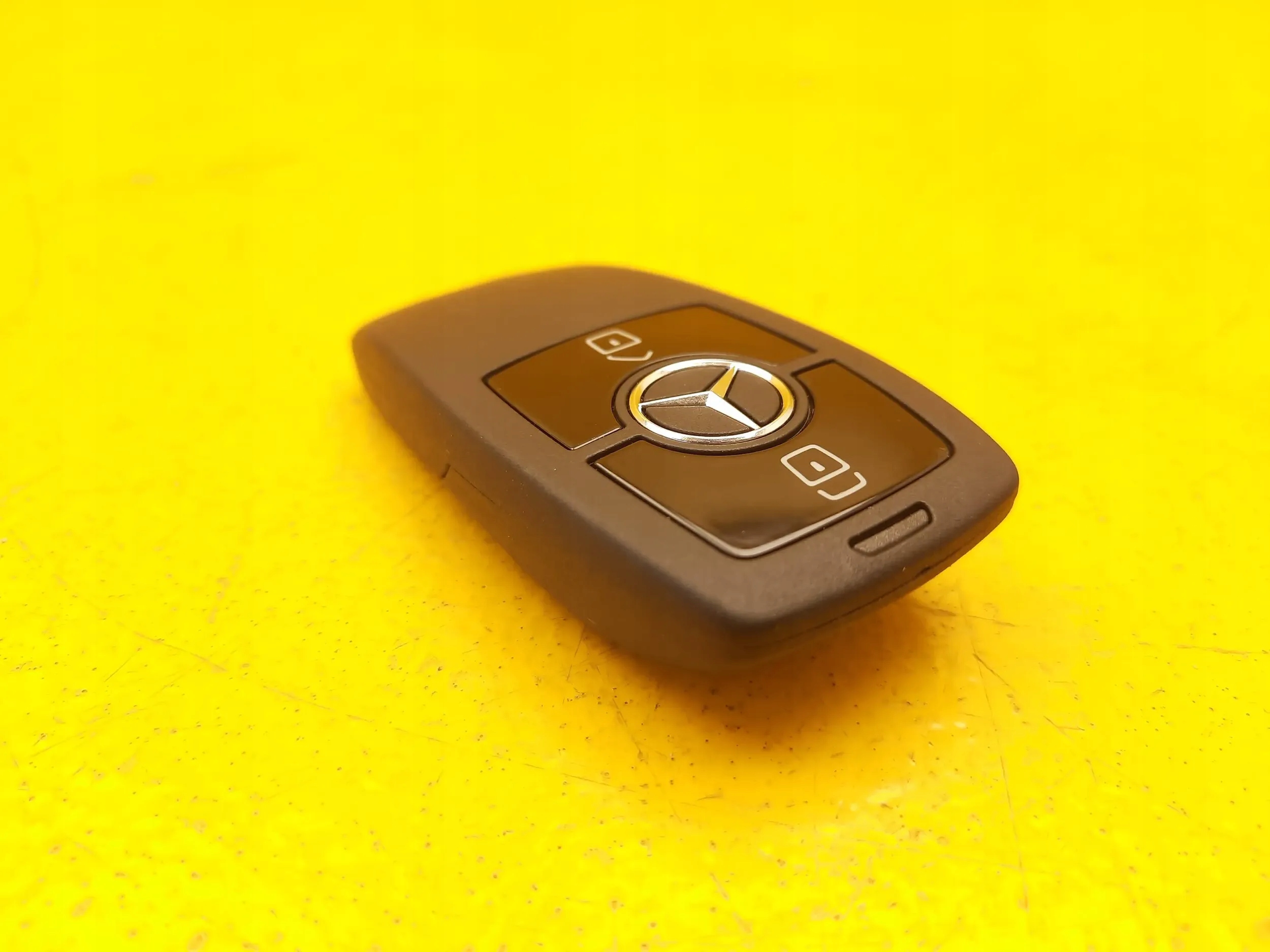 Mercedes-Benz Sprinter W907 W910 KLUCZYK PILOT A2479052303 Producent części Mercedes-Benz OE