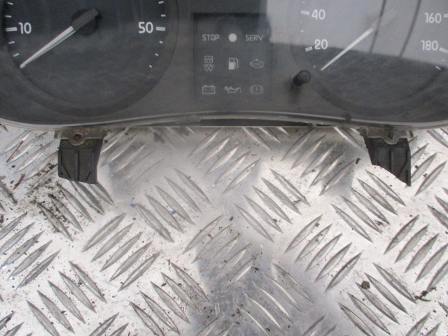 LICZNIK RENAULT MASTER II FL 2.5 DCI P8200359415G Producent części Renault OE