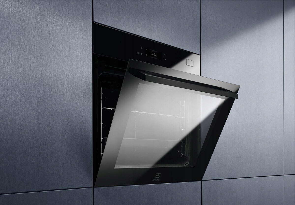 Piekarnik parowy Electrolux SteamBoost EOB8S39WZ Model EOB8S39WZ