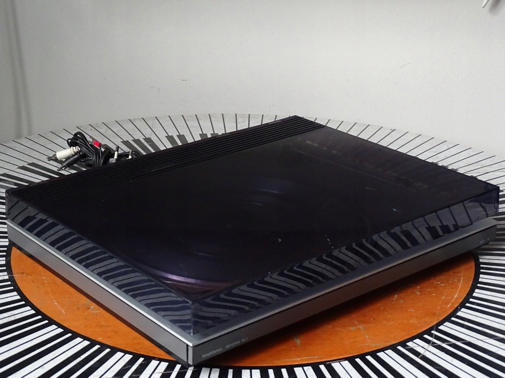 Bang & Olufsen B&O Beogram RX2 . 1221 Kolor czarny