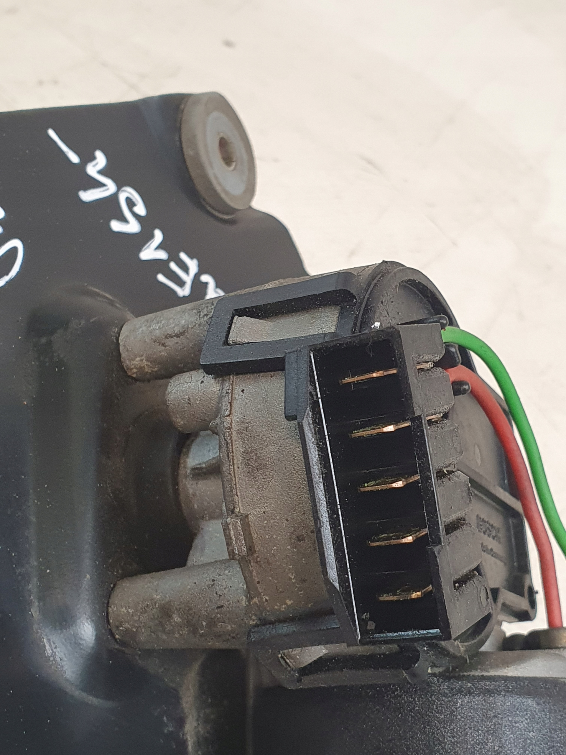 engine of wipers front OE 0390241114 VOLVO S40 and 96r.