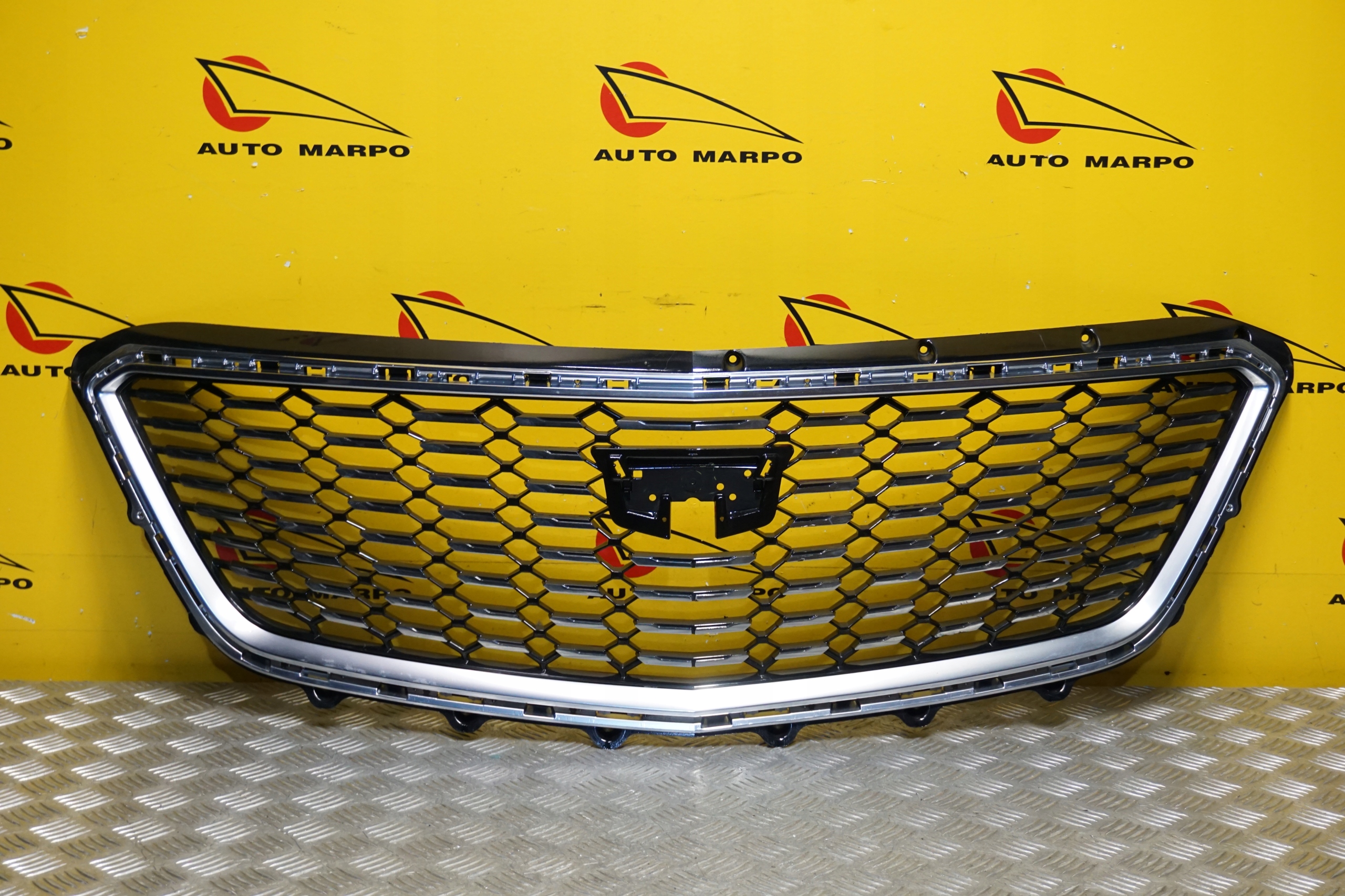 CADILLAC XT4 2020 - 2023 Atrapa Przód Grill Chrom 84681891 Numer katalogowy części 84681891