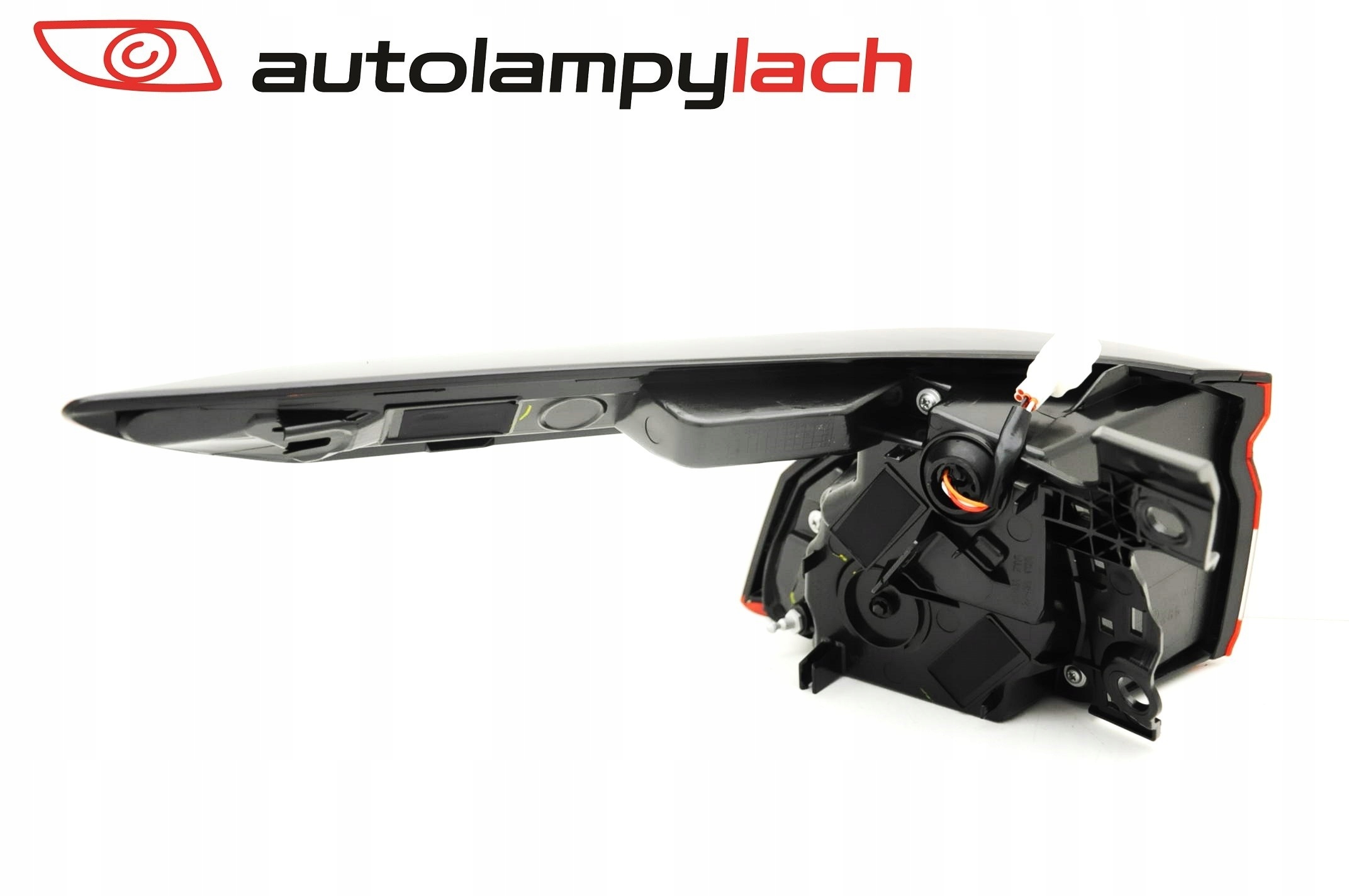 NISSAN QASHQAI OD 2021- LAMPA LED PRAWA NOWA Strona zabudowy prawa