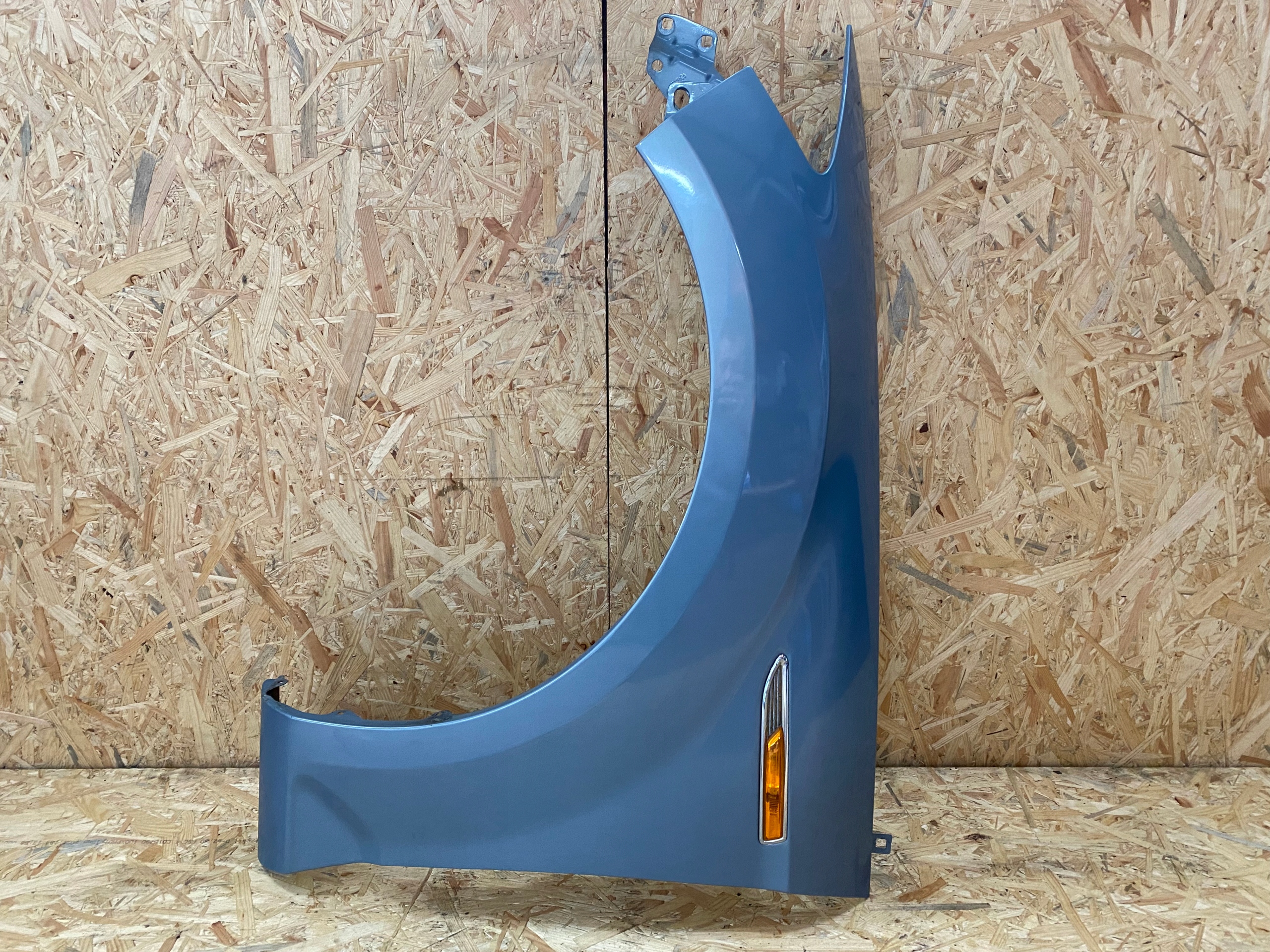 BŁOTNIK LEWY FORD MONDEO MK4 LAK. 38