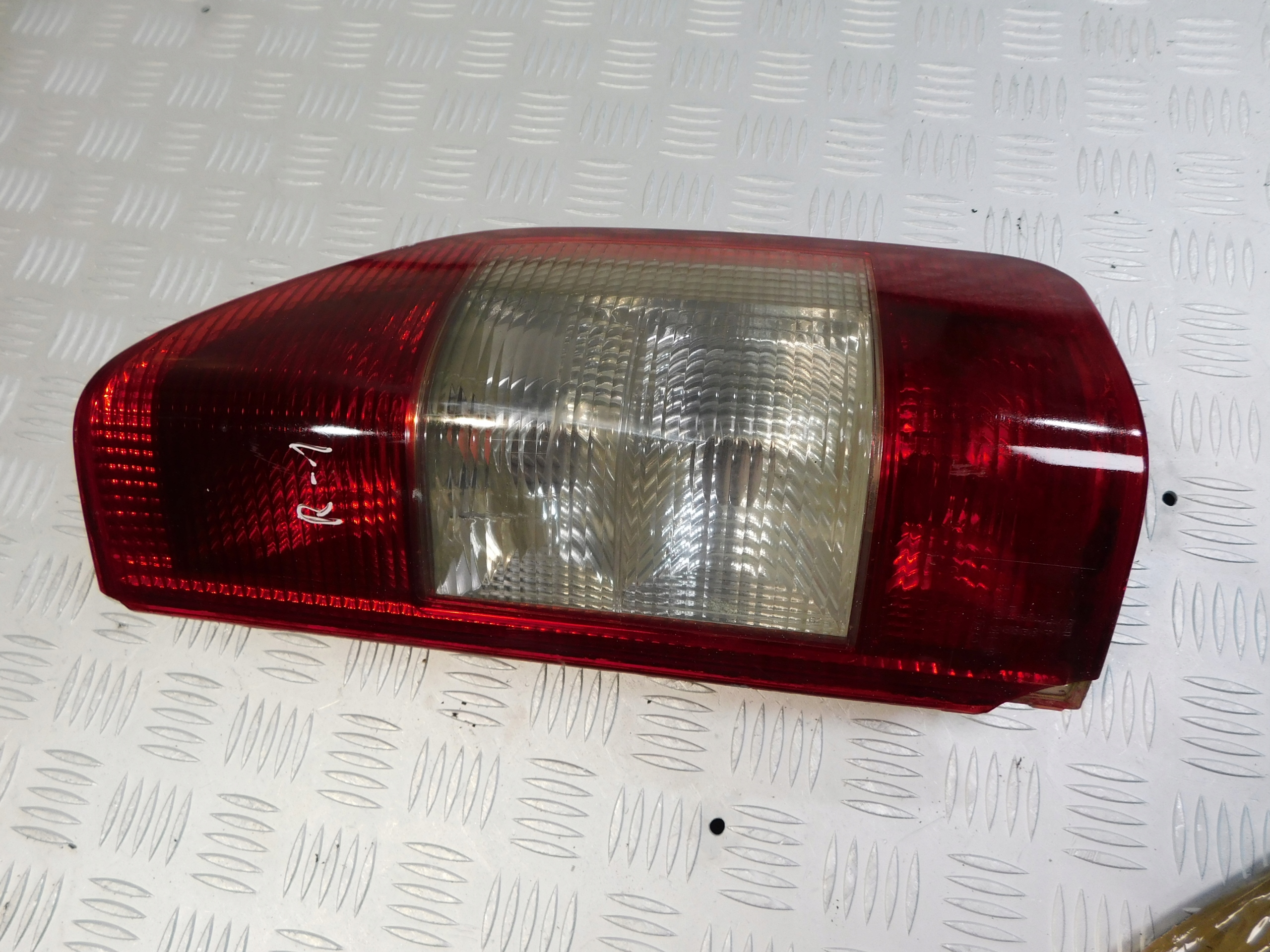 Mercedes Sprinter 95-06r Licht rechts heck