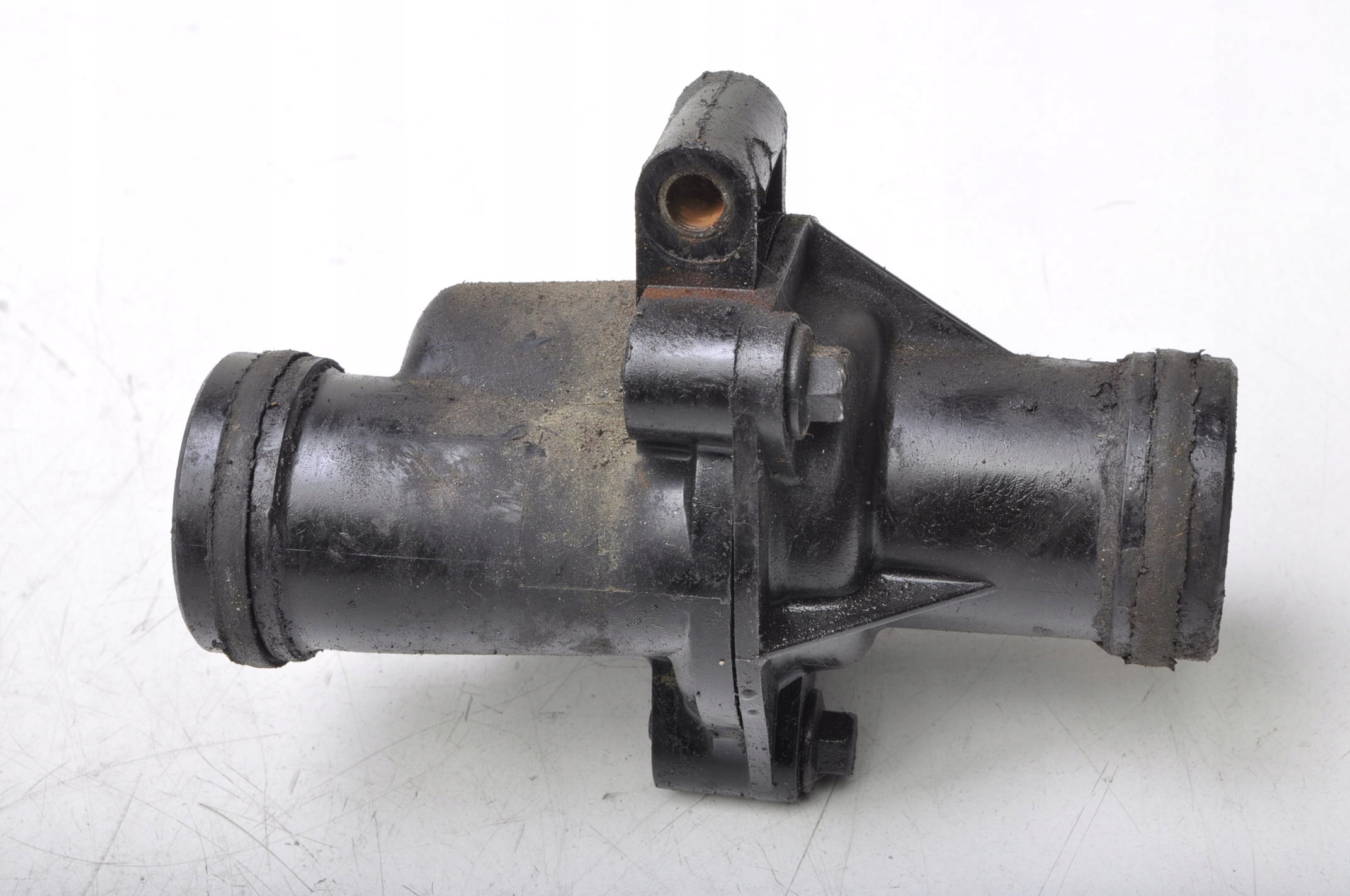 LAND ROVER FREELANDER L314 1.8 OBUDOWA TERMOSTATU Producent części Land Rover OE