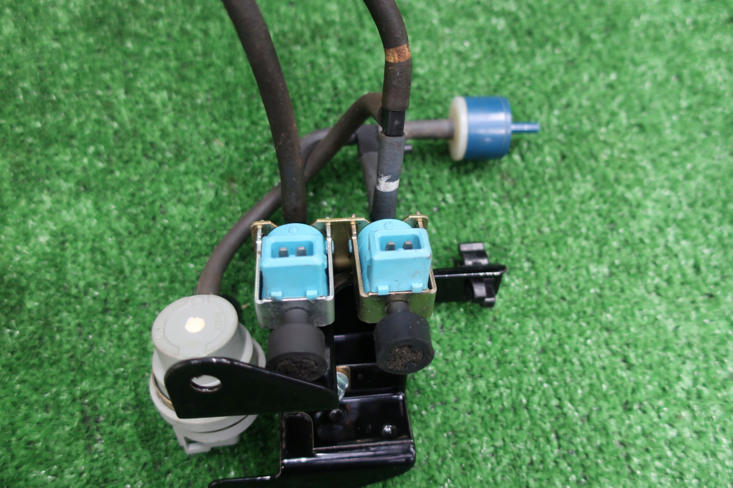 vacual valves transmission SUZUKI JIMNY DO 2002R