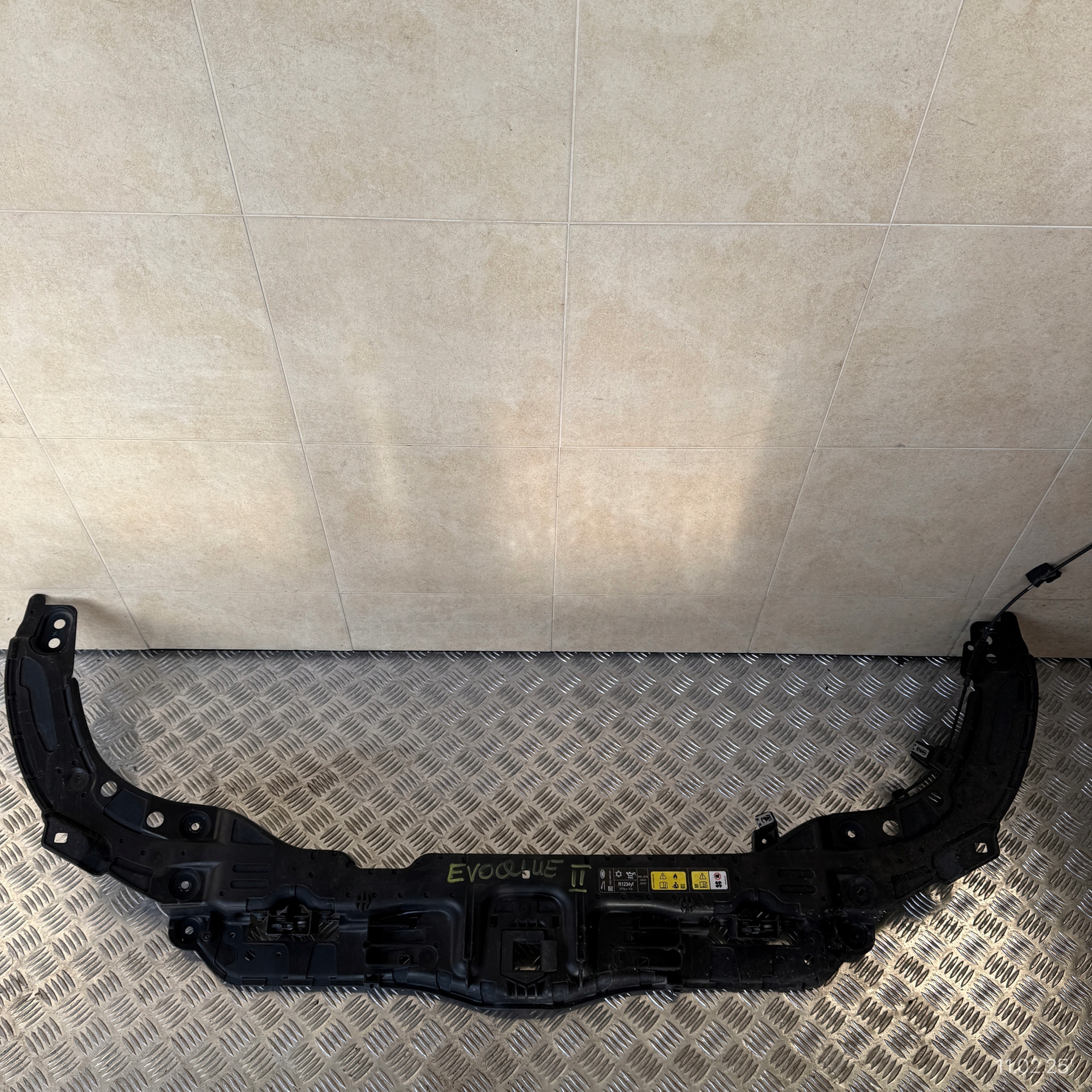 bar, wall front upper lock LAND ROVER EVOQUE II K8D2-16E165-AA