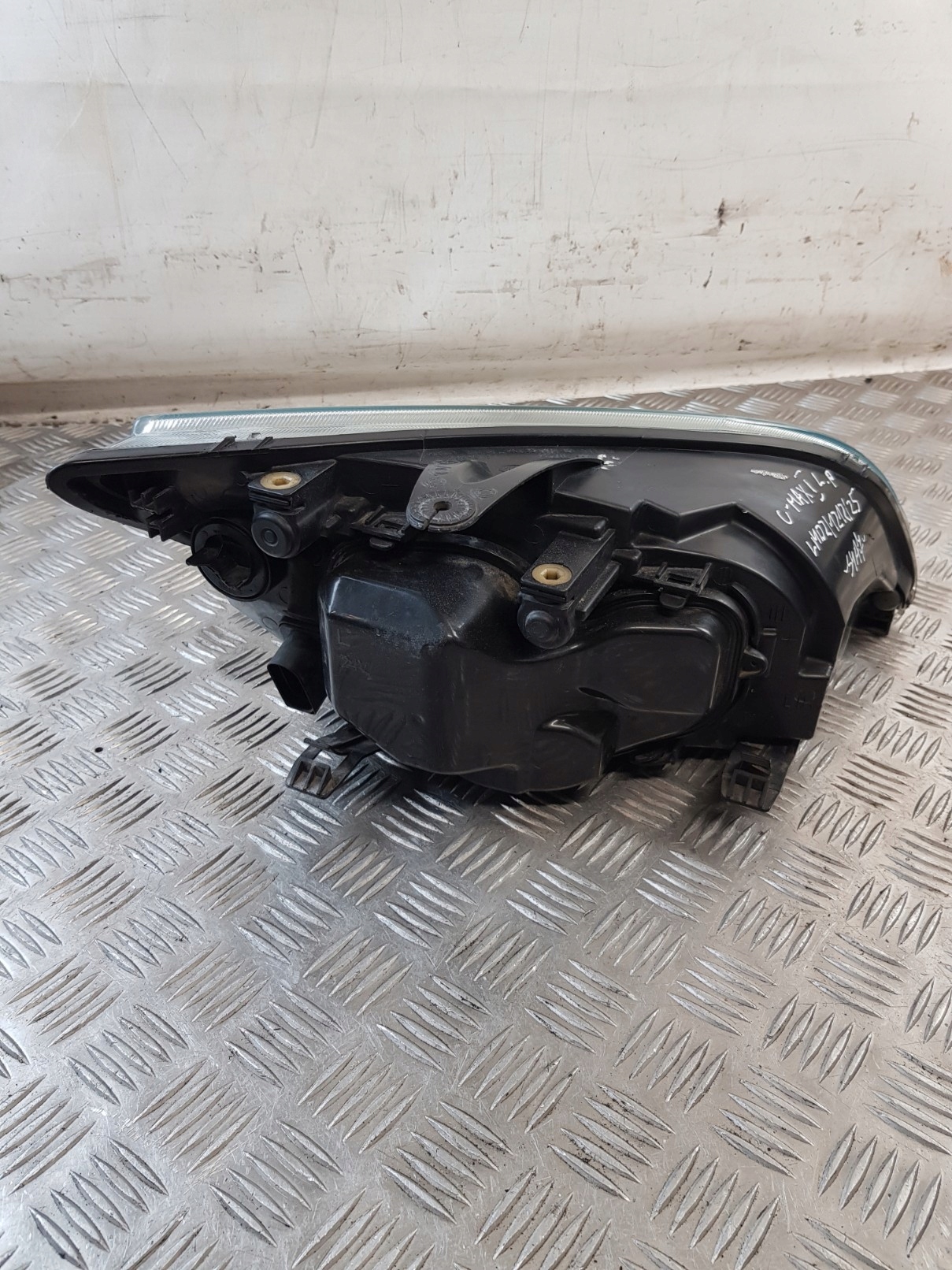 light left front 4M5113W030AD FORD C-MAX and 04R- EUROPA