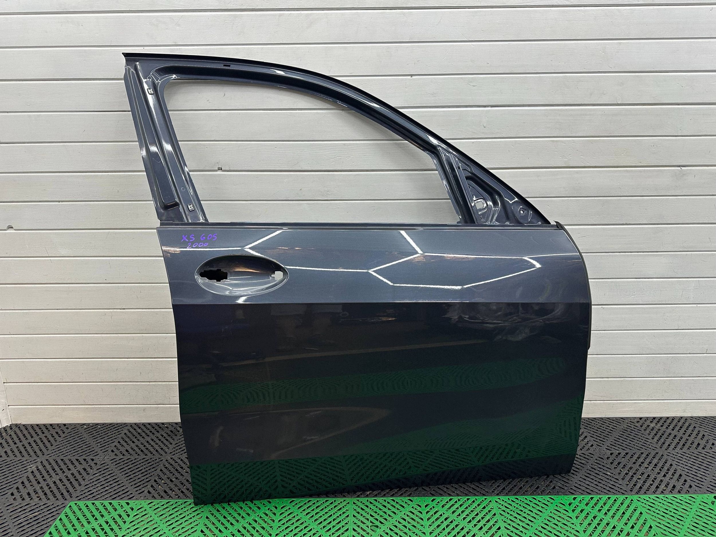 door front front side right BMW X5 G05