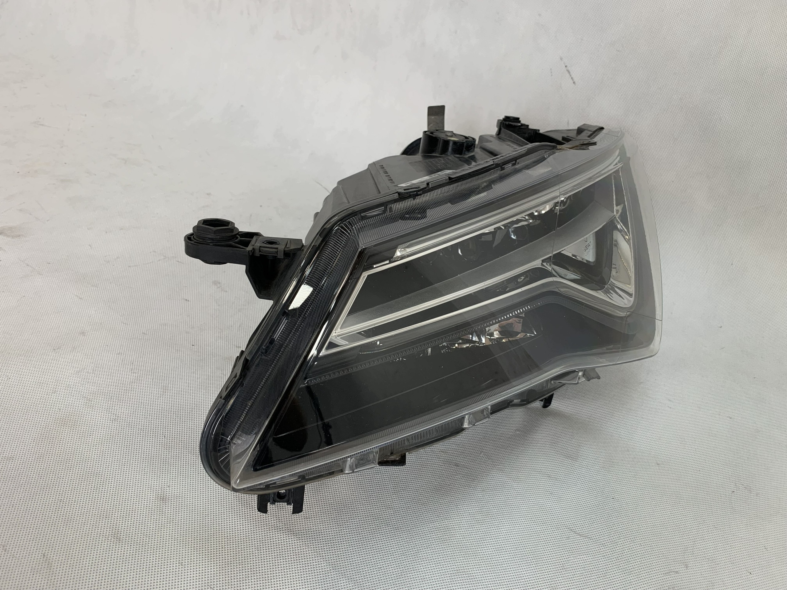 light Reflektor left Seat Ateca 17-20r Fullled 576941007D 08.26