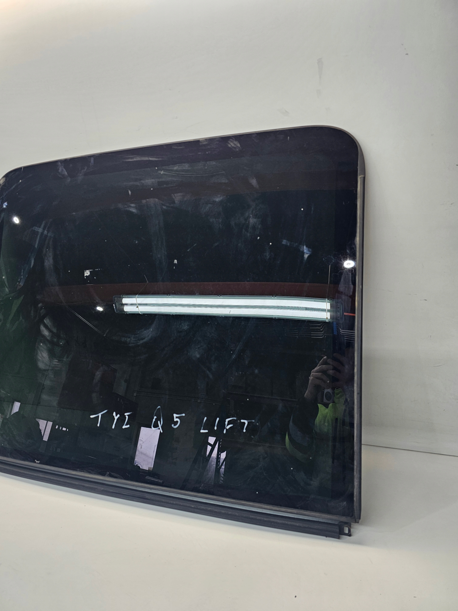 FENSTER SCHIEBEDACH AUDI Q5 8R LIFT 1K9989068