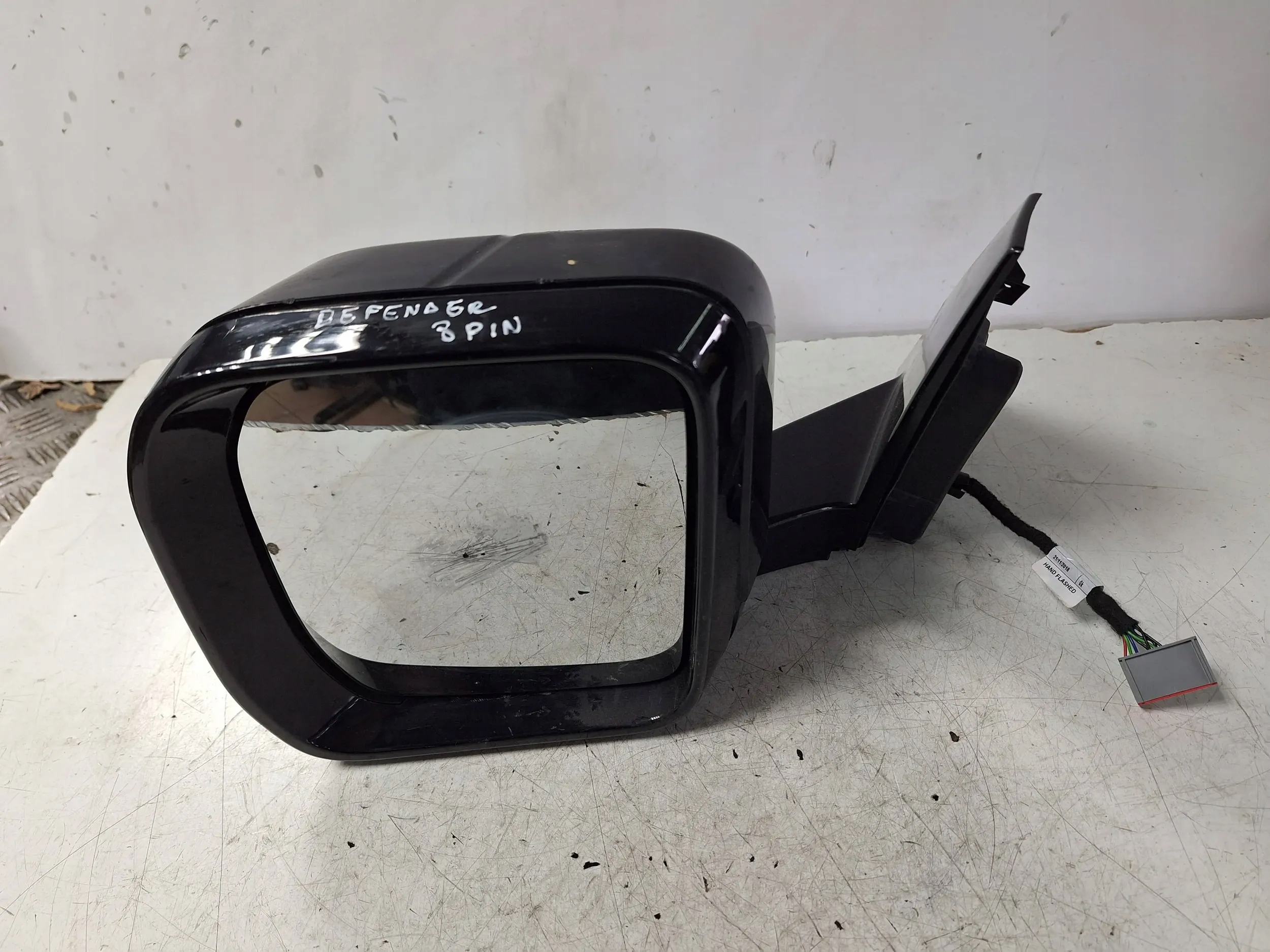 mirror left Land Rover Defender II L633 19- 8PIN