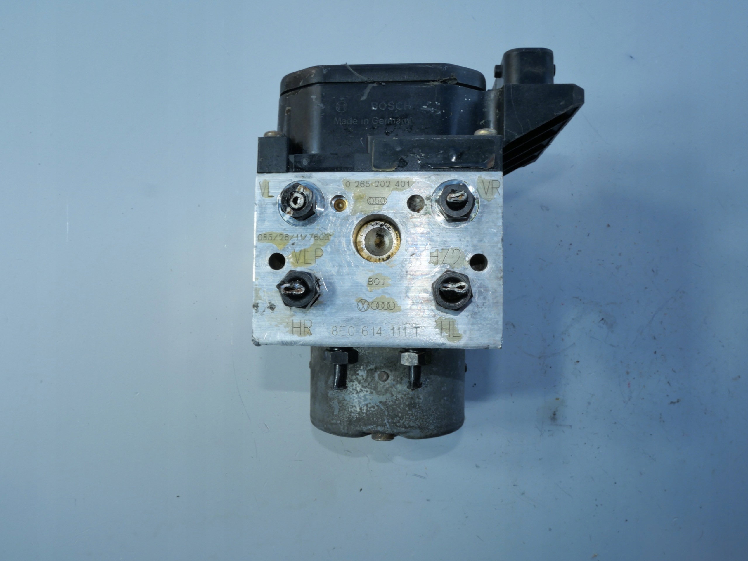 VW PASSAT B5 A4 B5 servo bubanj ABS 8E0614111T