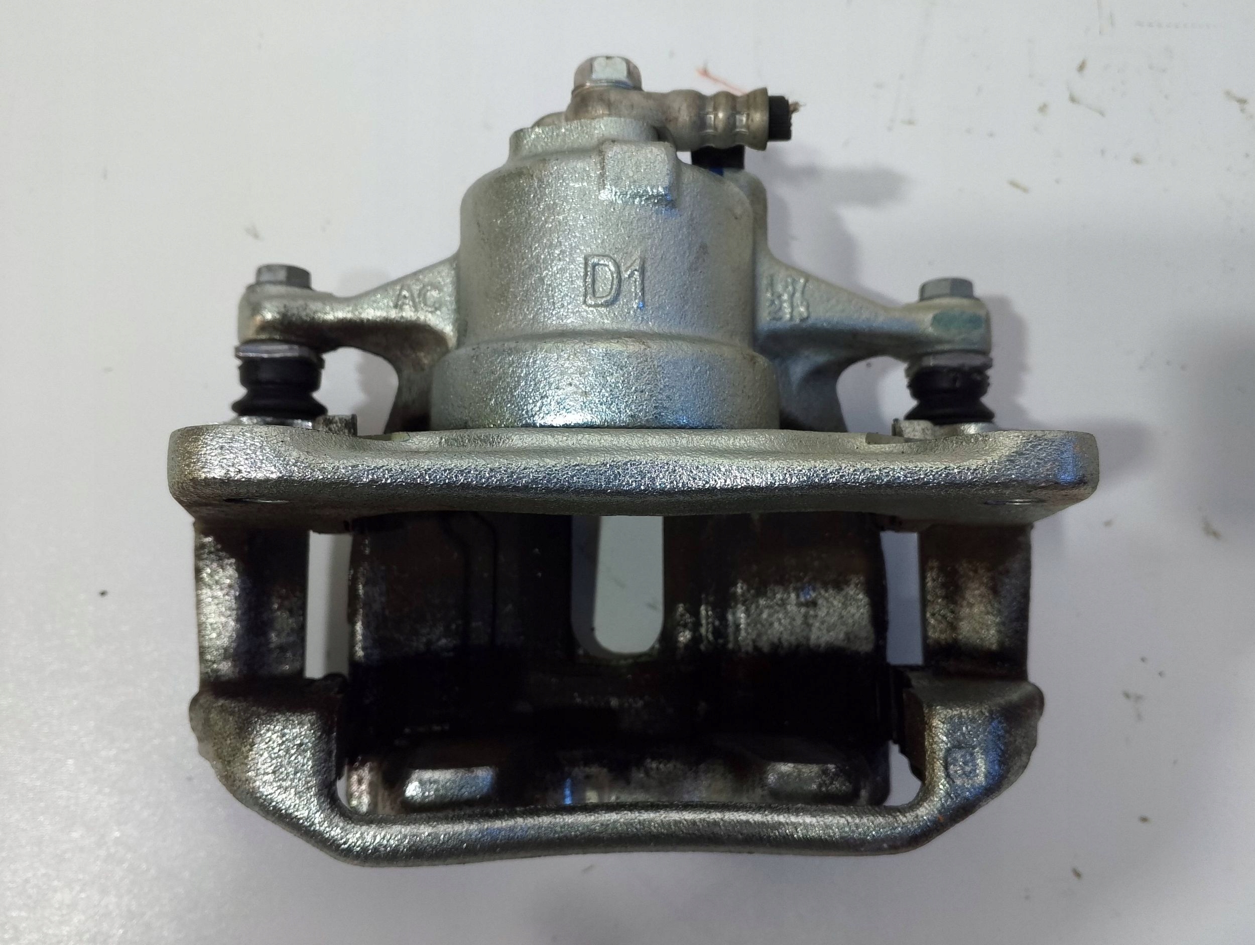 Toyota C-HR and caliper brake front right (B215)