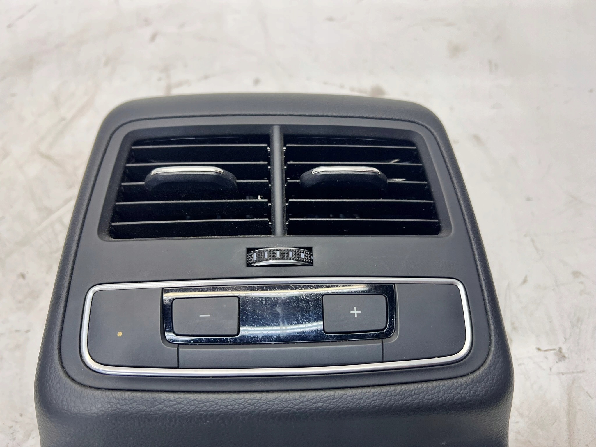 grid air conditioning devices cover rear part rear tunnel air conditioning control panel AUDI A4 B9 A5 8W