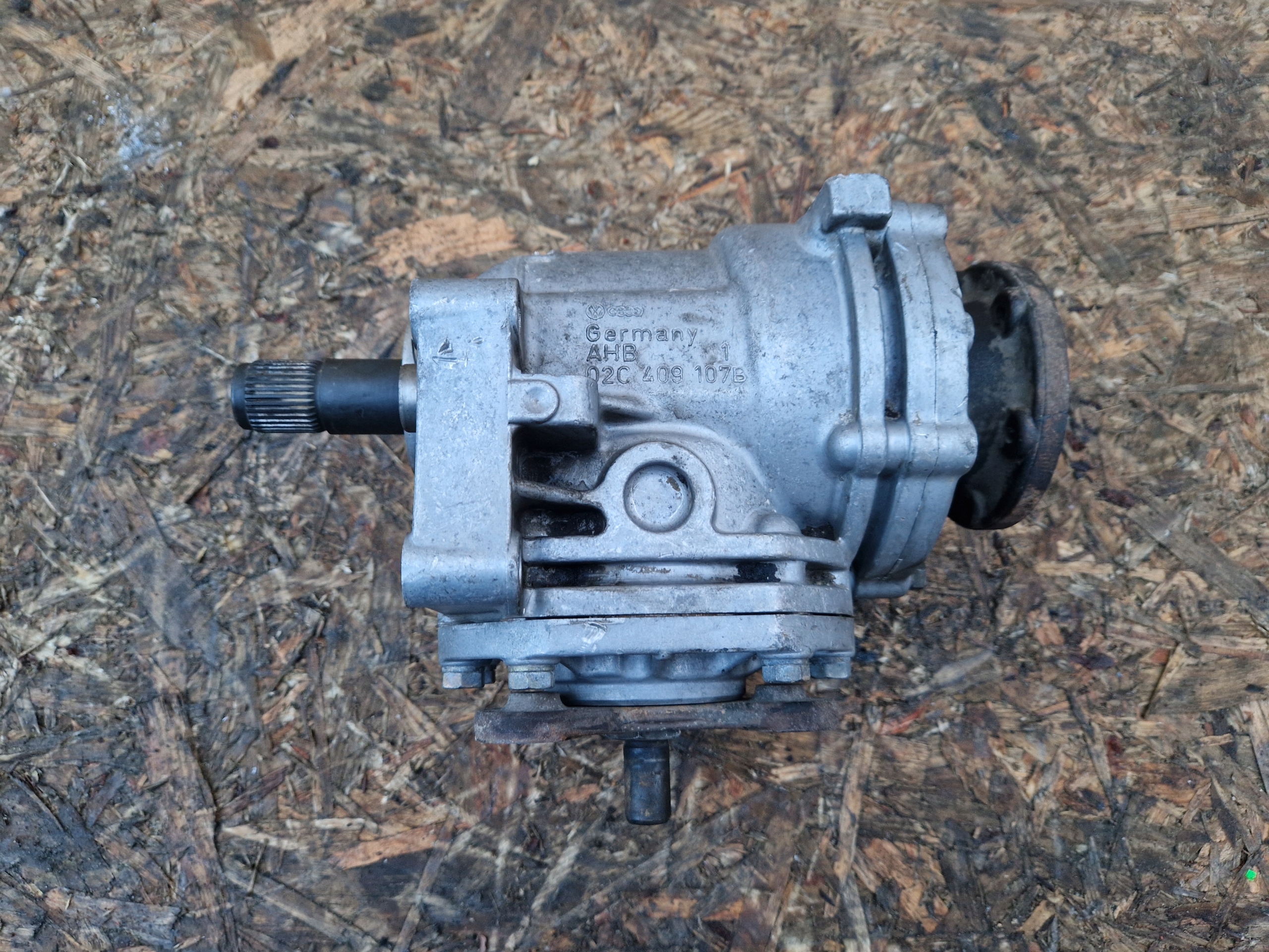 REDUKTOR cambio ingranaggi VW GOLF II 2 1984 02C409107B