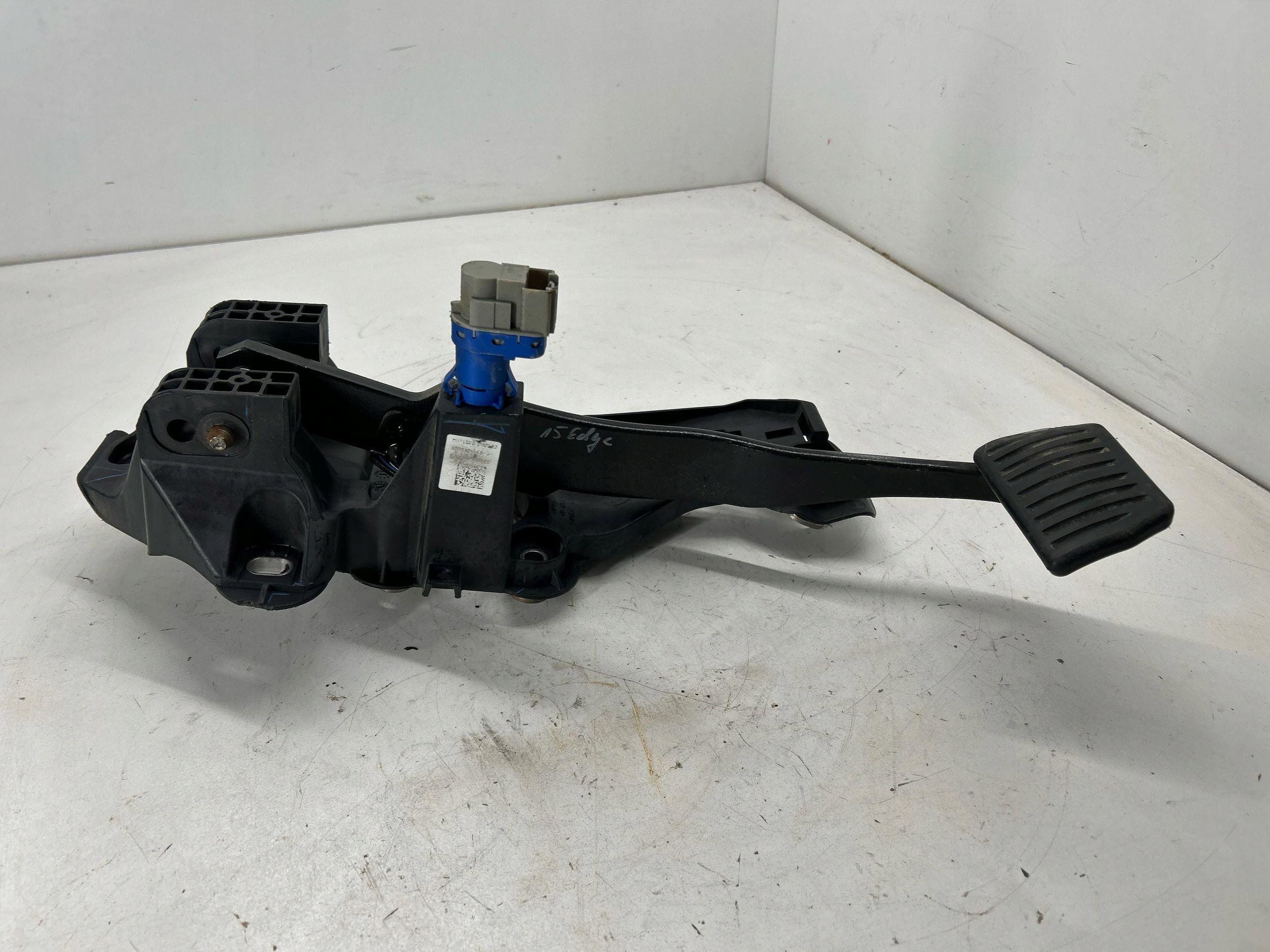 FORD Edge II 2015 педаль тормоза