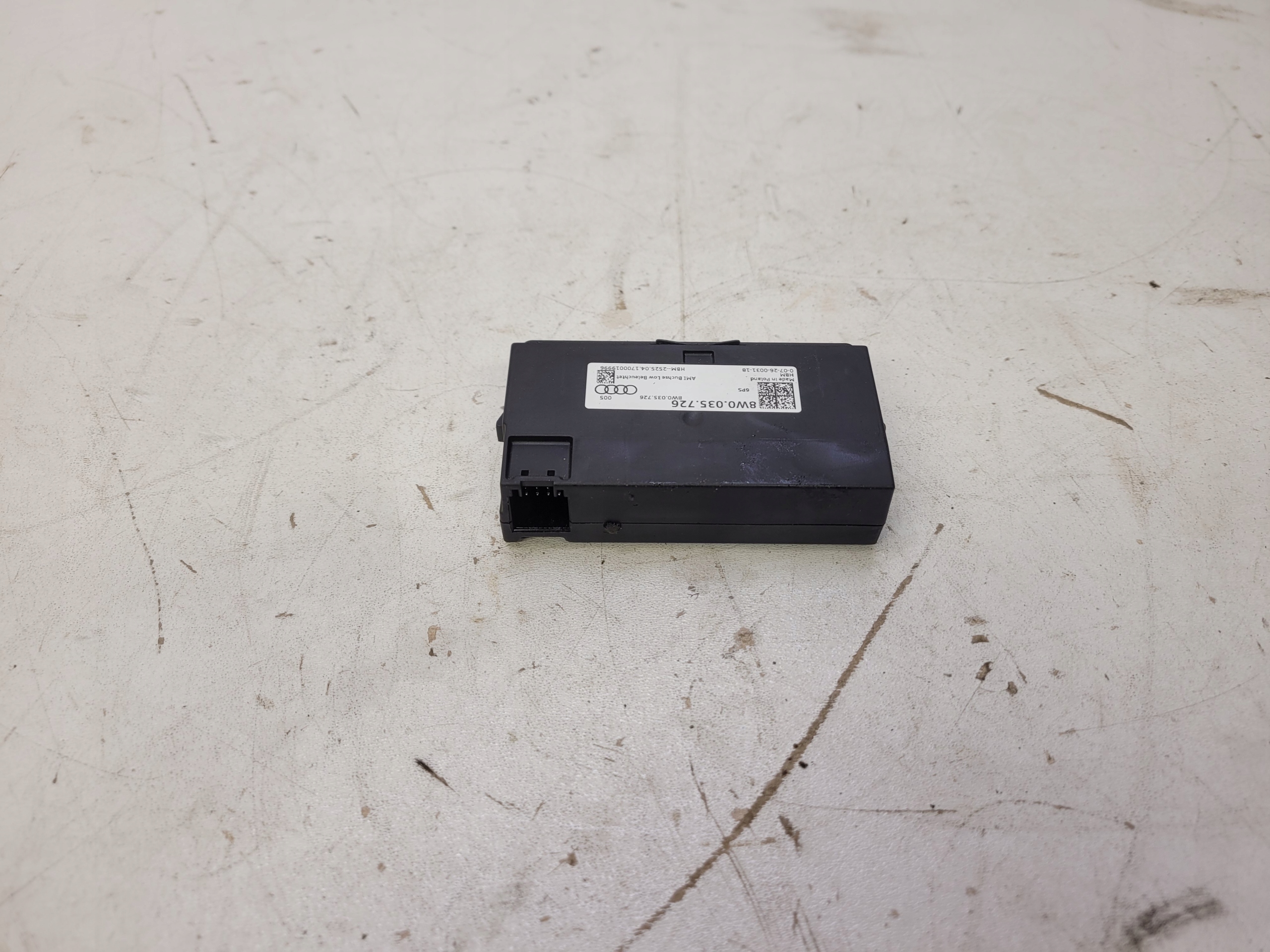 PORT WEJSCIE AUX USB AUDI A4 B9 A5 Q5 8W0035726