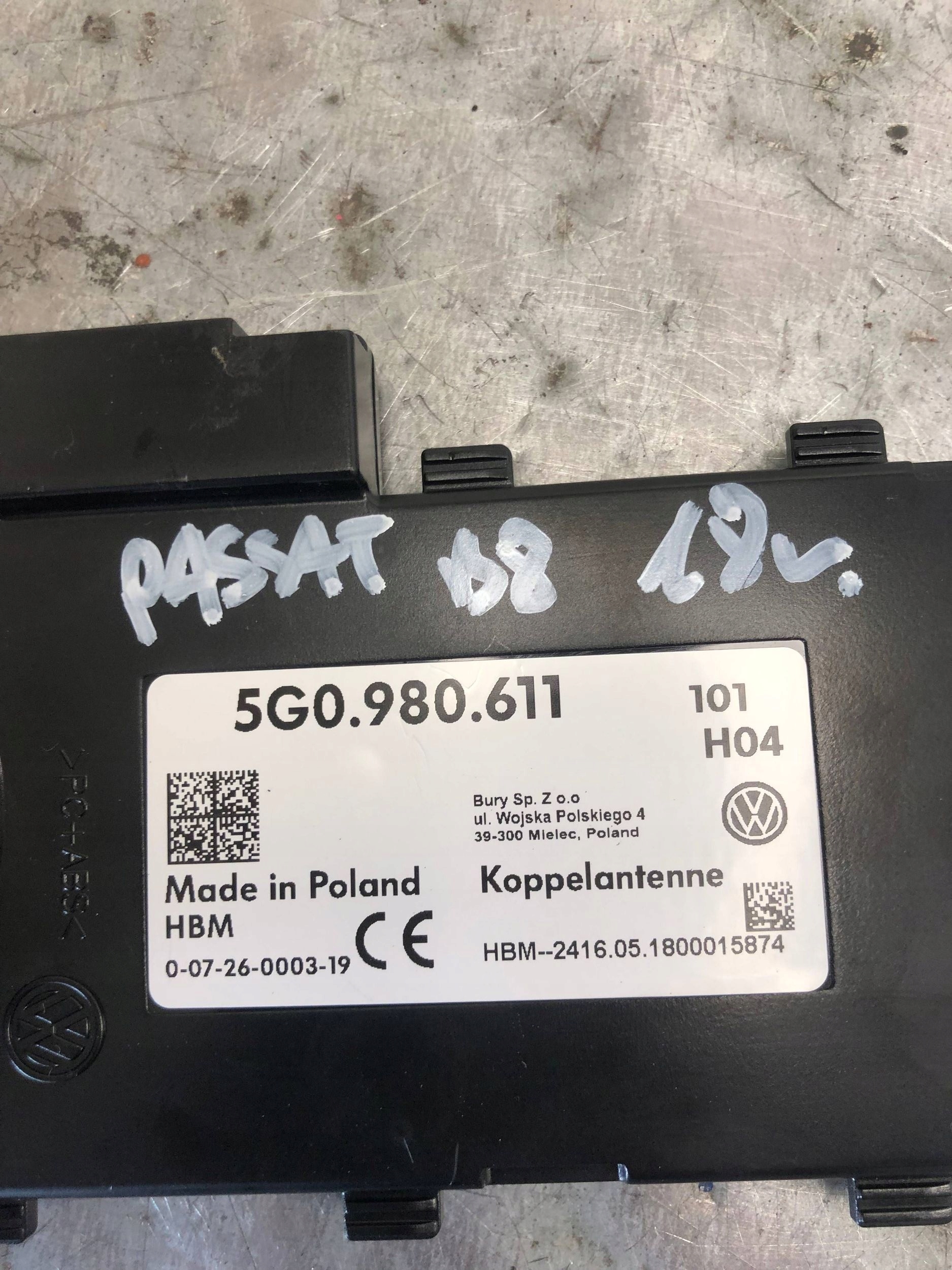 amplifier ANTENY VW PASSAT B8 5G0980611