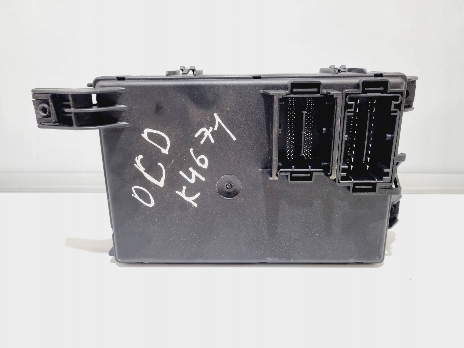 Module fusibles Opel Corsa D 2009 13286031