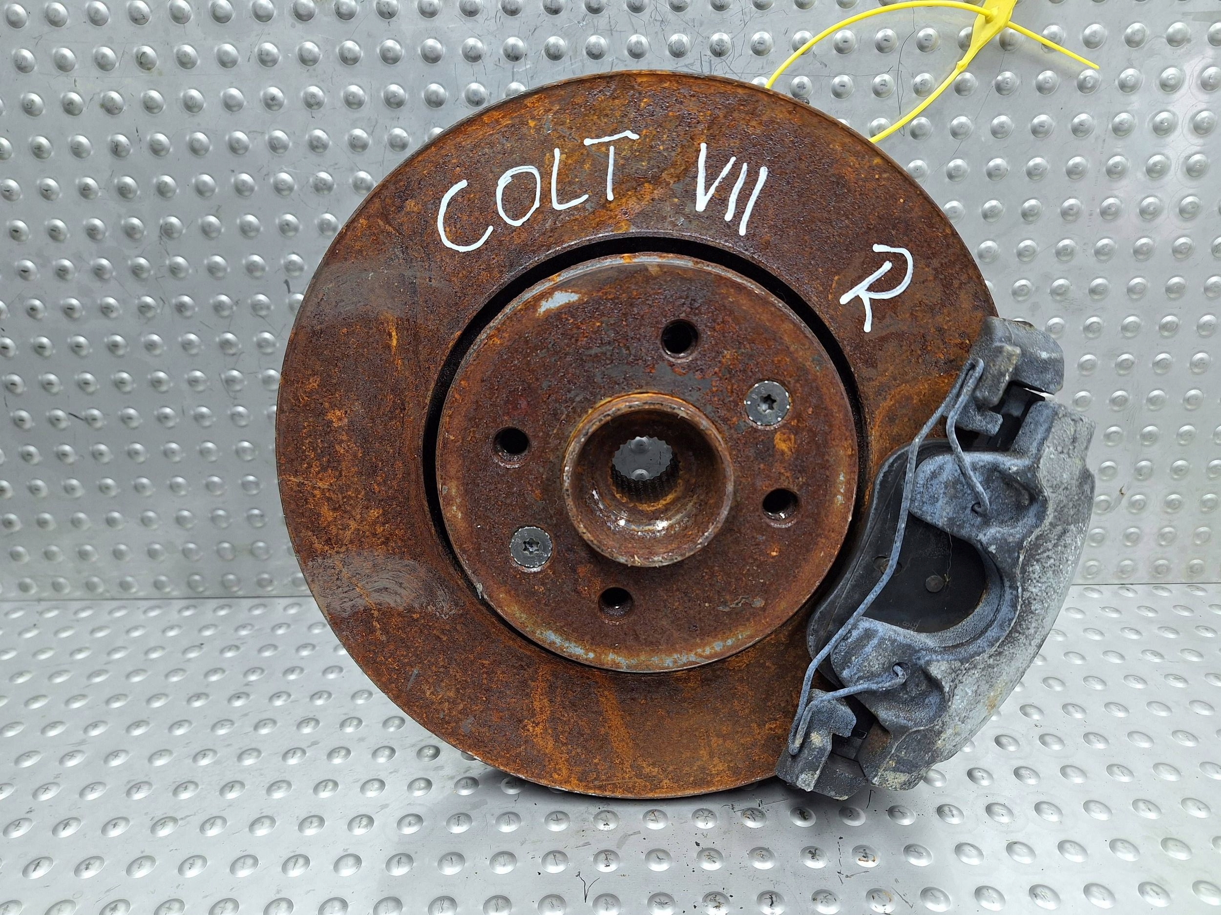 swing right MITSUBISHI COLT VII 23-26