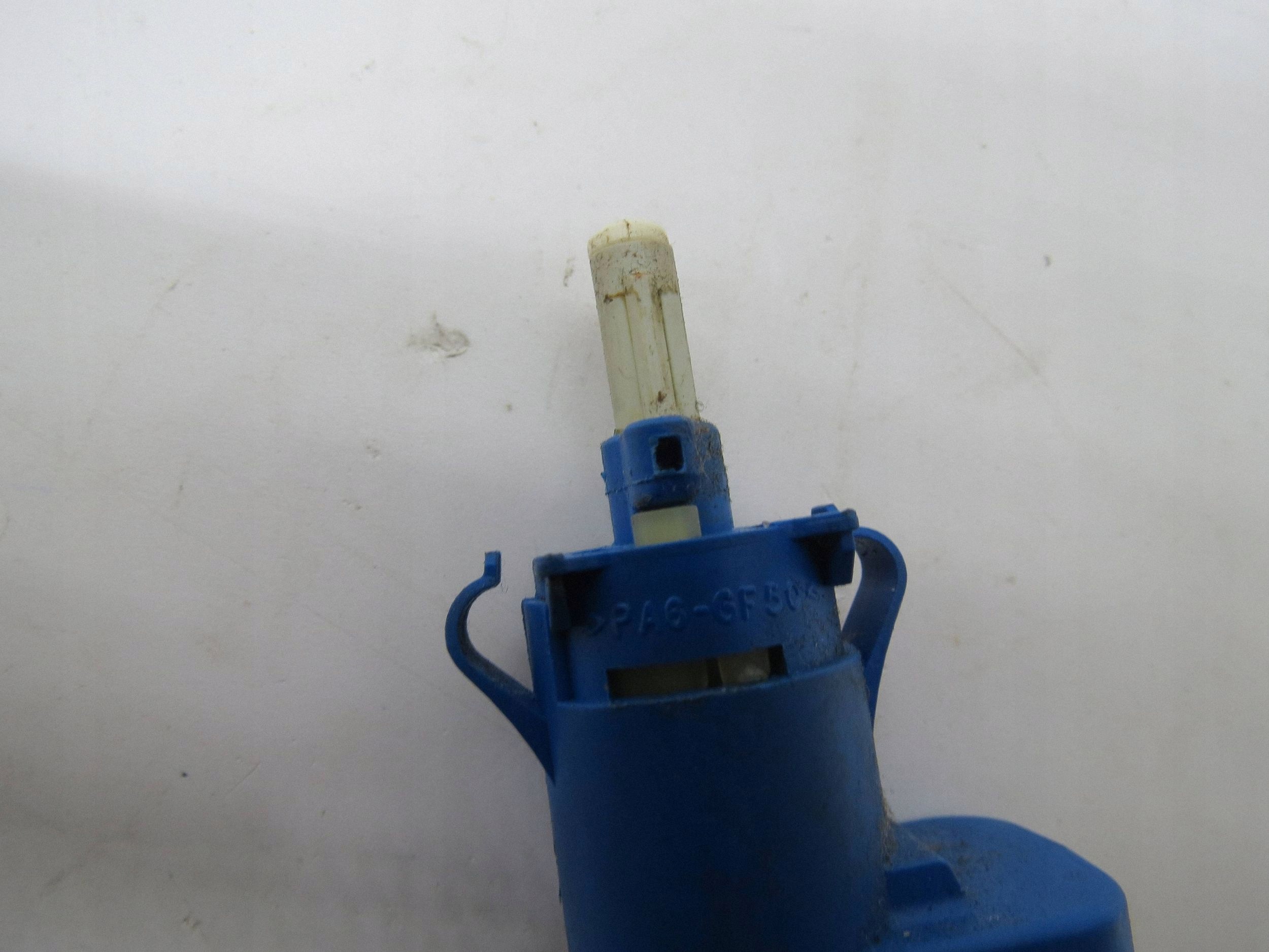 Sensor PEDALU Bremse STOP VOLVO S60 II V60 und 30773936