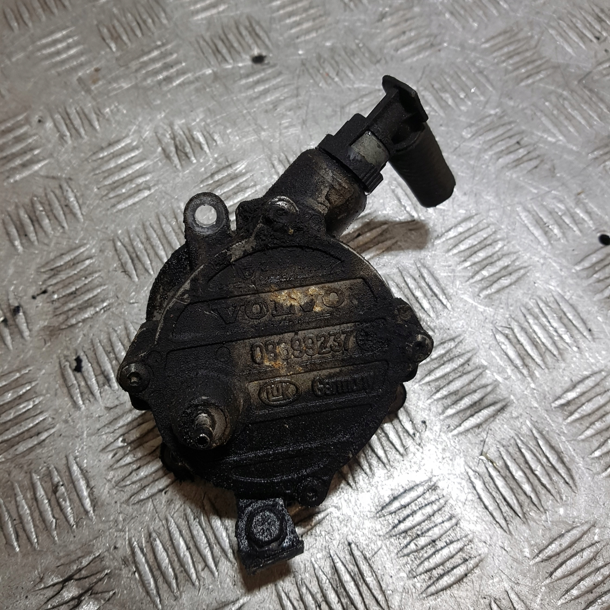 pump VACUM VAKUM VOLVO XC90