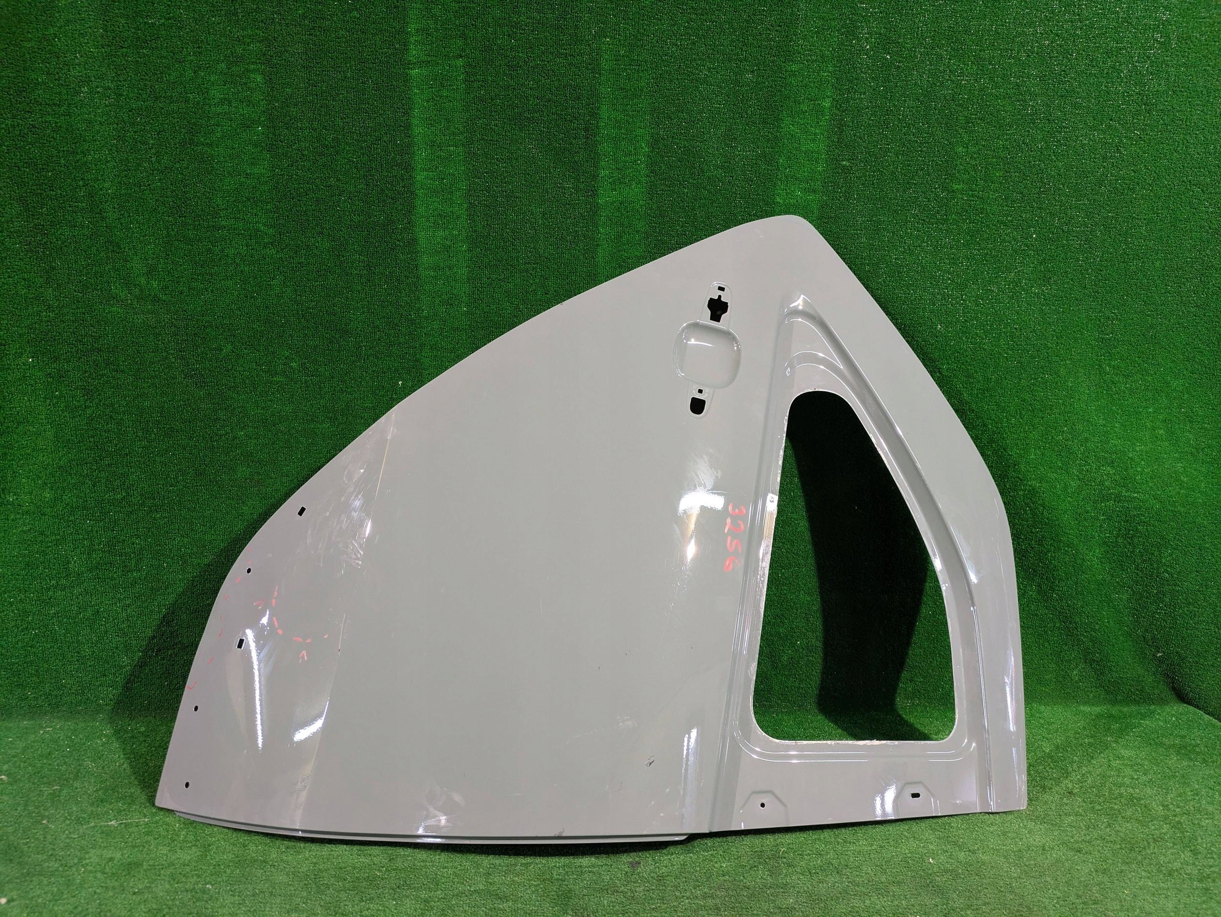 door rear. right right rear part TOYOTA AYGO X