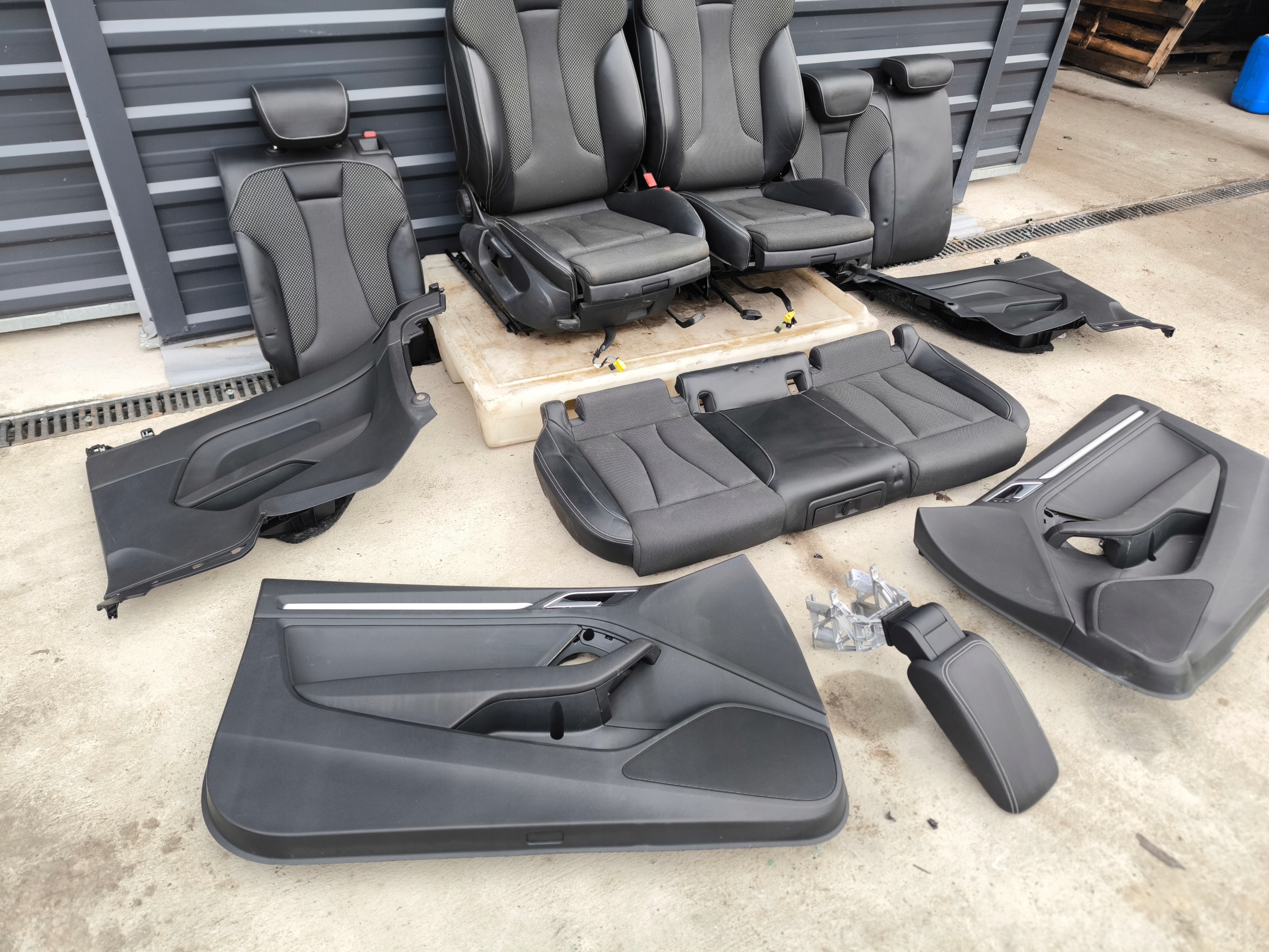 Sitz Sitze KOMPLET AUDI A3 8V 3-Tür Leder+MATERIAL S LINE *2 !!!