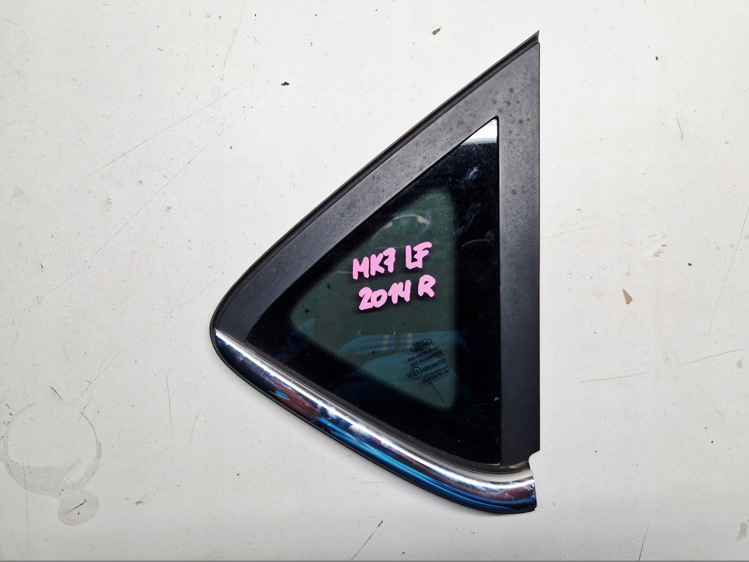 window side right rear part CHROM FORD FIESTA MK7 LIFT 2014