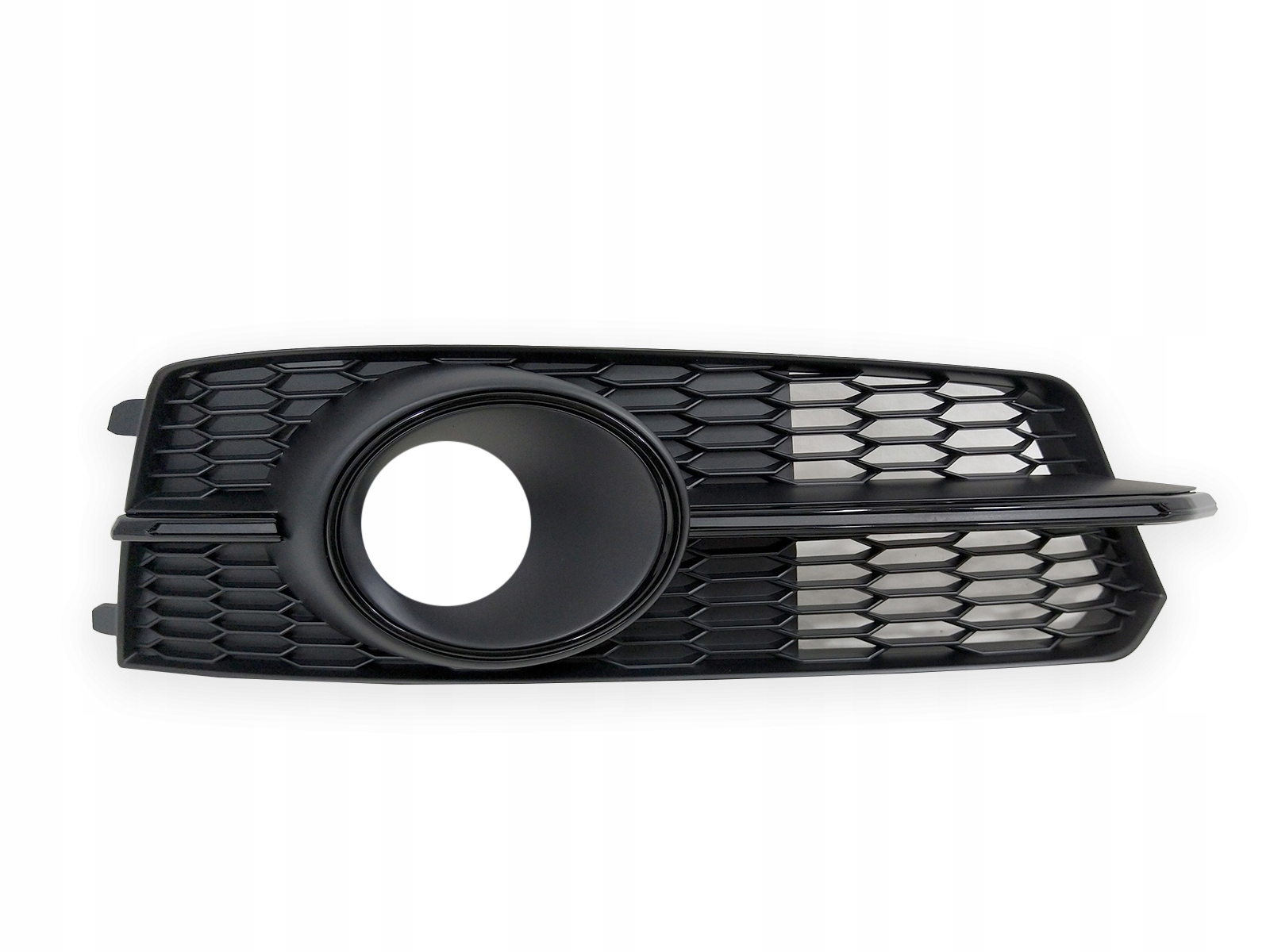 A614SLRAMKCZR - Решетка правая AUDI A6 S-LINE LIFT C7 14-BLACK LINE