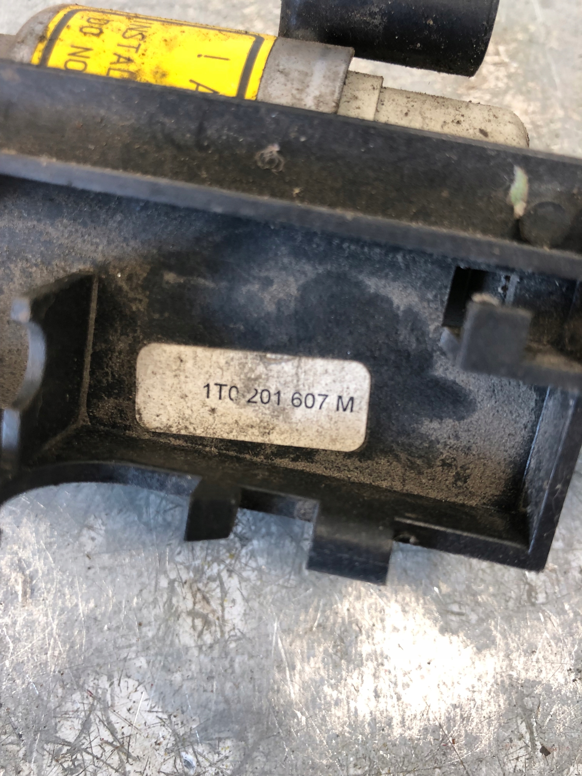 pump WEBASTO VW TOURAN 1T0201607M