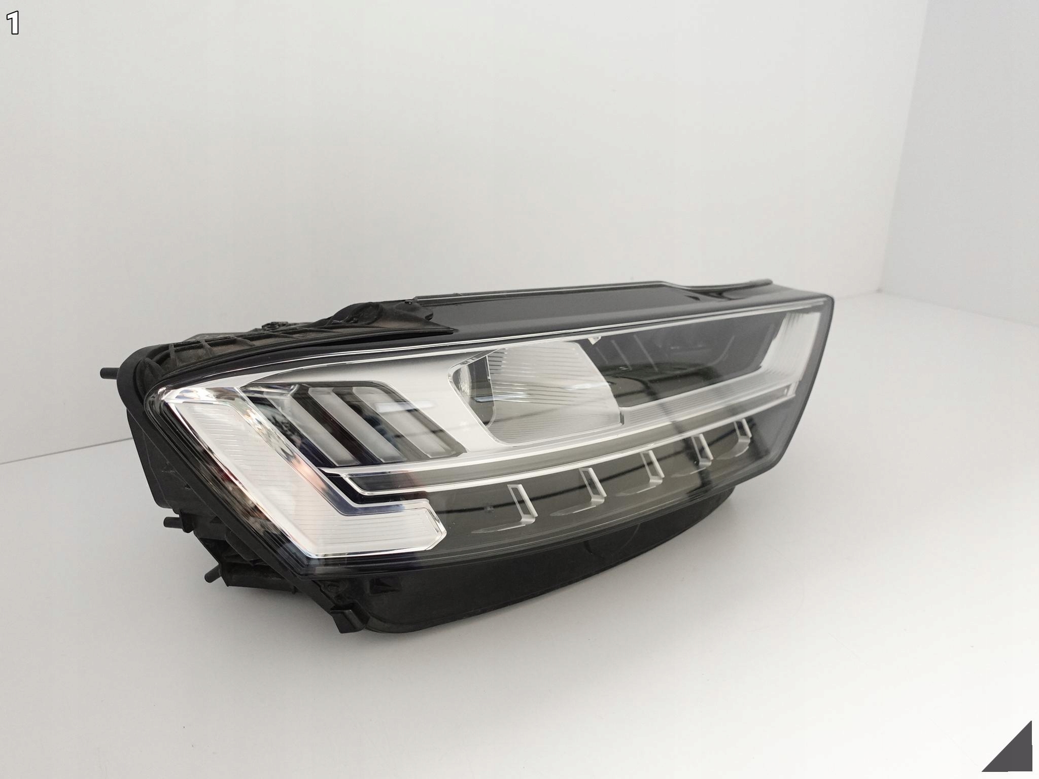 AUDI S8 A8 4N0 D5 17-21 MATRIX FULL LED light R