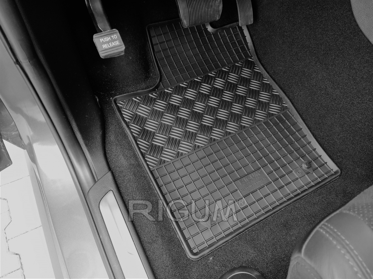 Zestaw dywaników do DODGE Durango od 2011 Kolor czarny