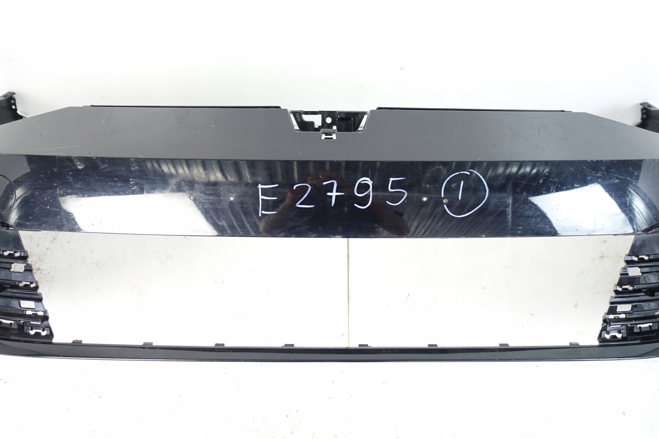 bumper front front VOLKSWAGEN GOLF VIII 2020- 5H0807221F