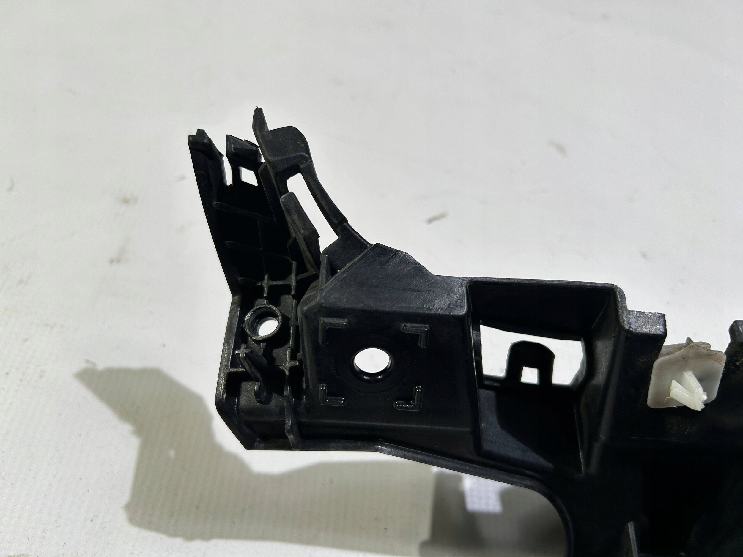 Support plaque Poignée Support Droite Pare choc Avant Avant Ford Mustang 2015