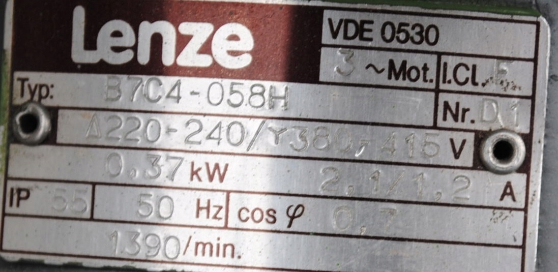 Motoreduktor kątowy 0.37kw. 73obr./min.. Lenze. Marka Lenze