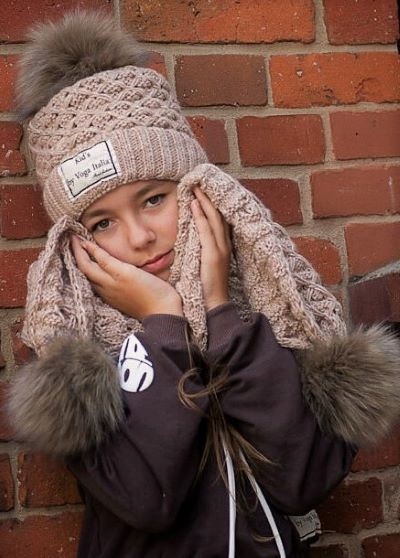 

Voga Italia Piękny zimowy komplet czapka szalik be