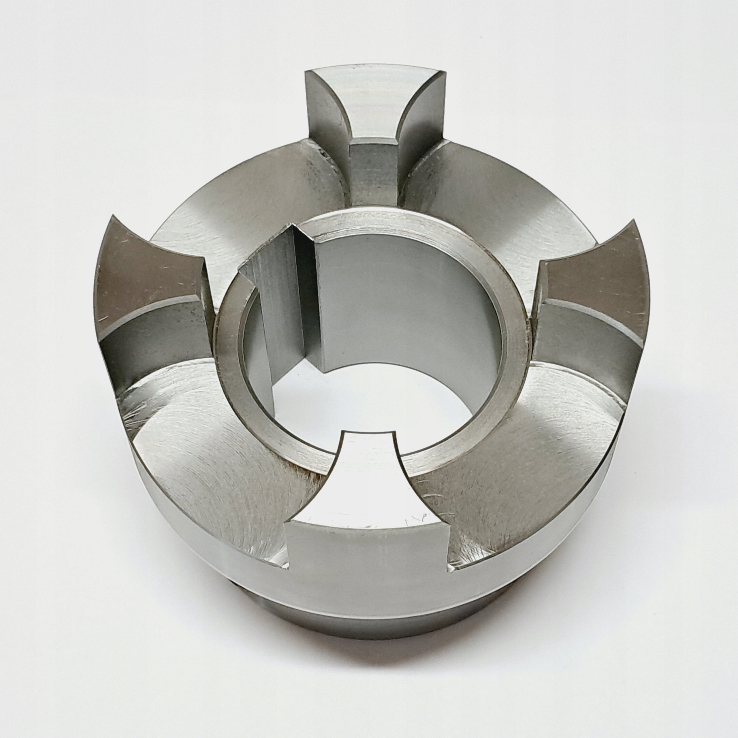 Spojka o průměru 120 mm s otvorem fi60 w18 polovina fi120 L160