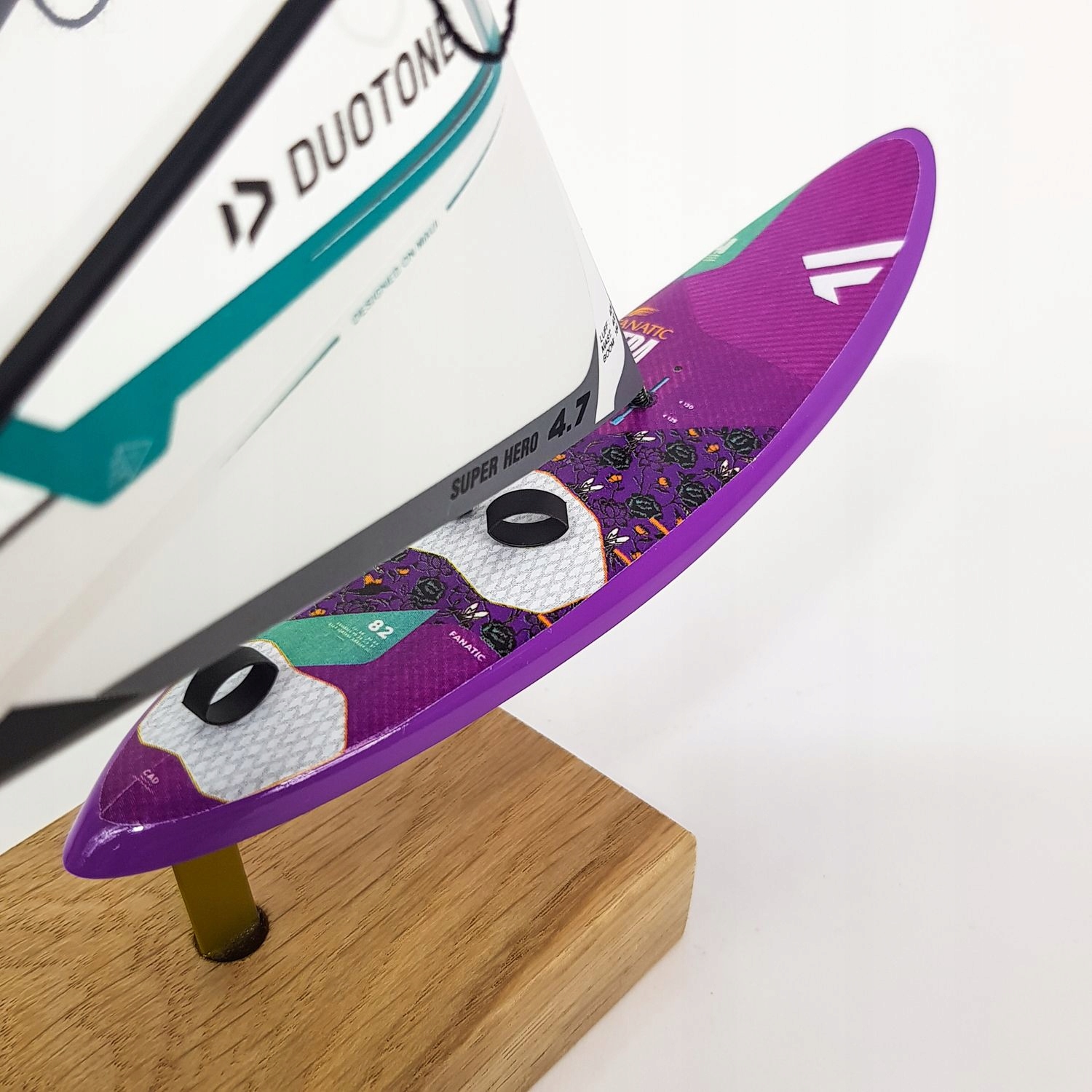 Model Fanatic Ultra Grip + DT Super Hero Violet Kod producenta HW220503C2