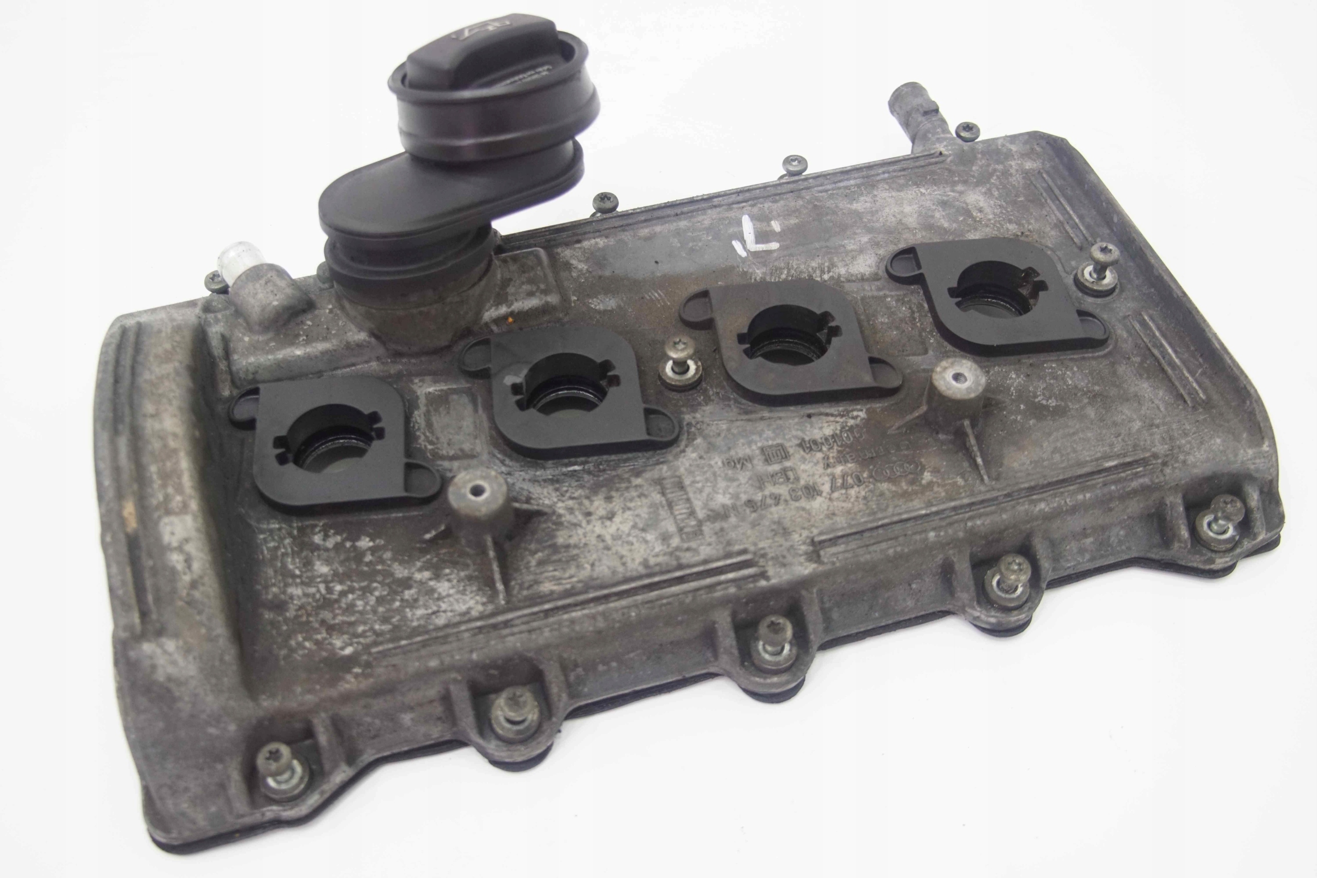 077103475n - КРЫШКА КЛАПАНА ЛЕВАЯ VW TOUAREG AXQ И 7L 04 4.2