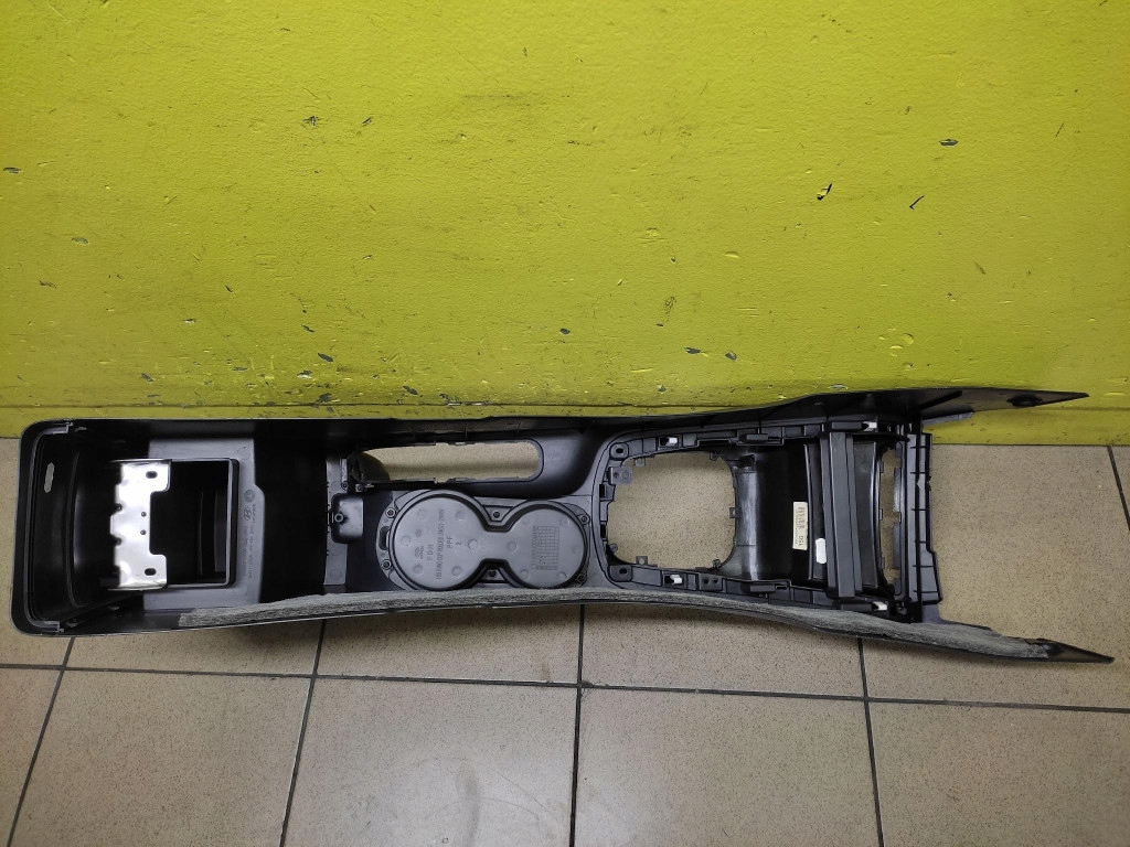 HYUNDAI I30 bracciolo 846112R800