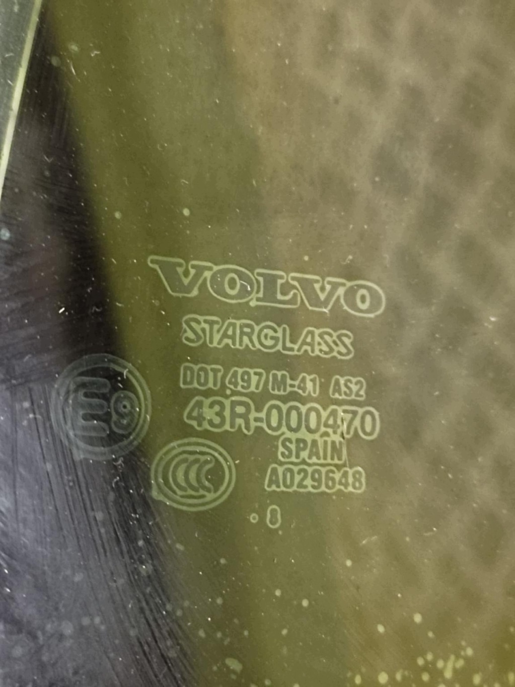 VOLVO XC 90 window right rear part TROJKAT